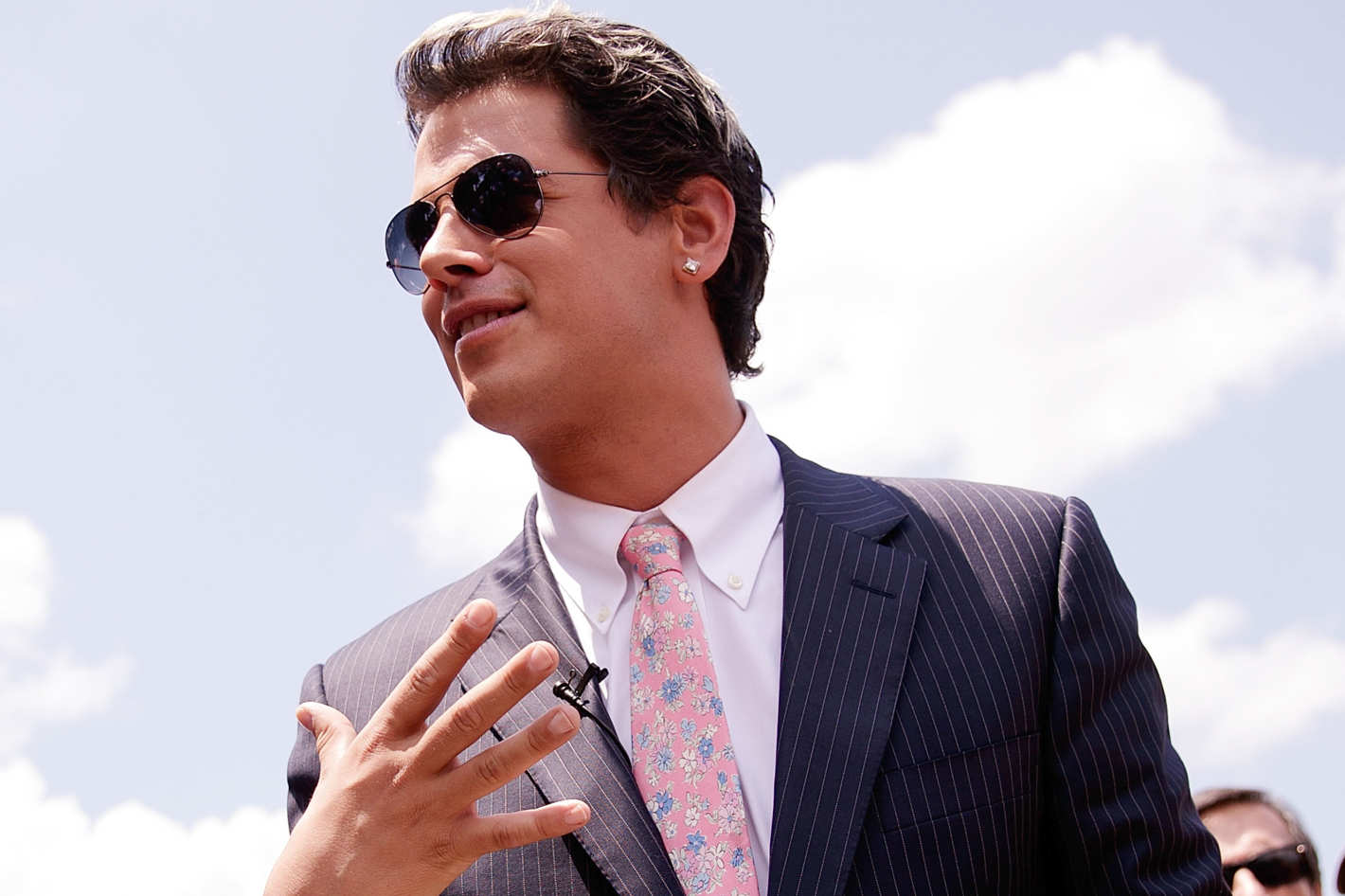 Milo Yiannopoulos is a British media personality associated with the political alt-right and a former senior editor for Breitbart News . 