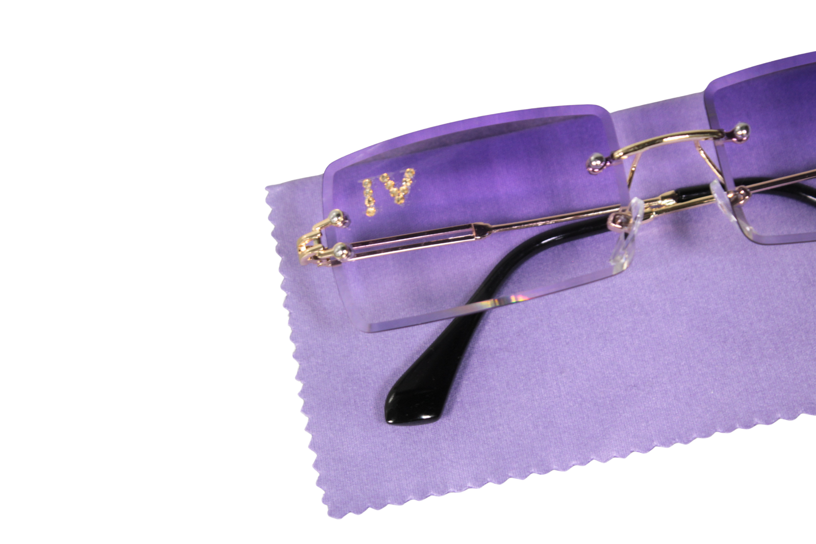 THE IV EYES COLLECTION LOOKBOOK.png
