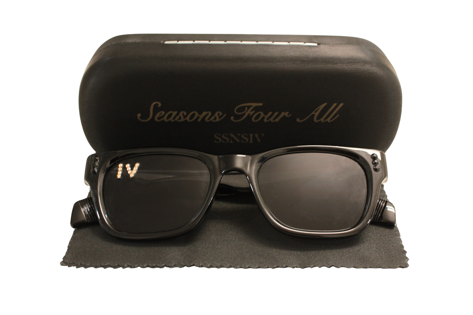 IVE | Iviators Black.png