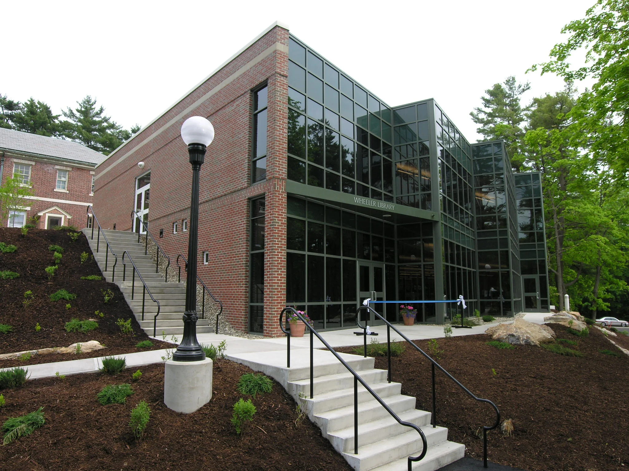 Hyde Academic Bldg.JPG