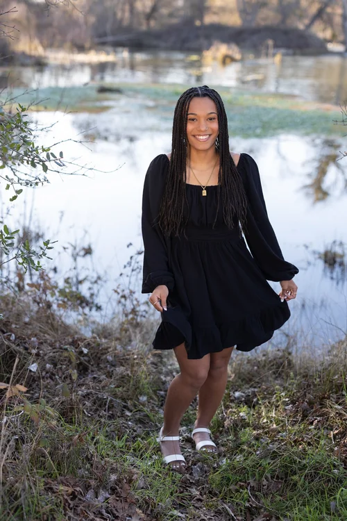 black dress for senior pictures Senior Photo Outfit Ideas