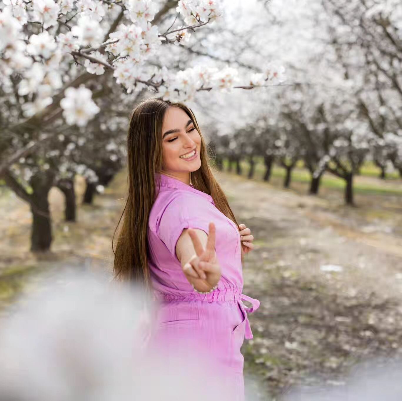 Class of 2024 this is your sign to contact me if you want to incorporate the blossoms into your senior session in February!! They are only around for 3 weeks!

DM me for info 🌸

PS, When your on the senior team you get a chance to do this! Class of 