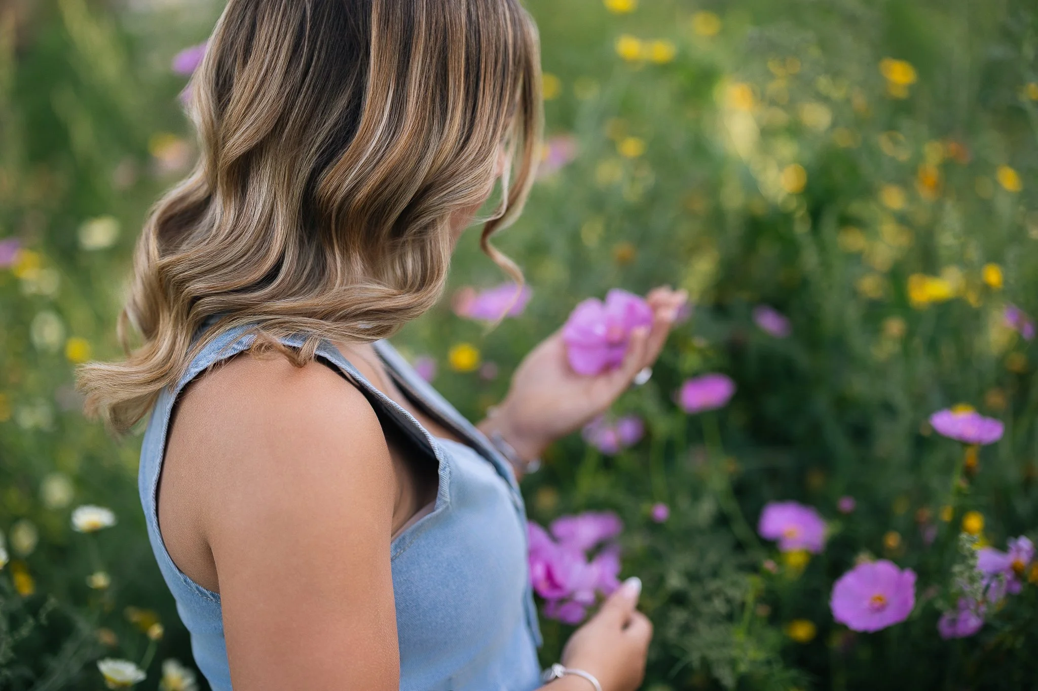 Remy’s Golden Hour Senior Pictures at Oak Grove Flower Farm | Lodi Senior Photographer