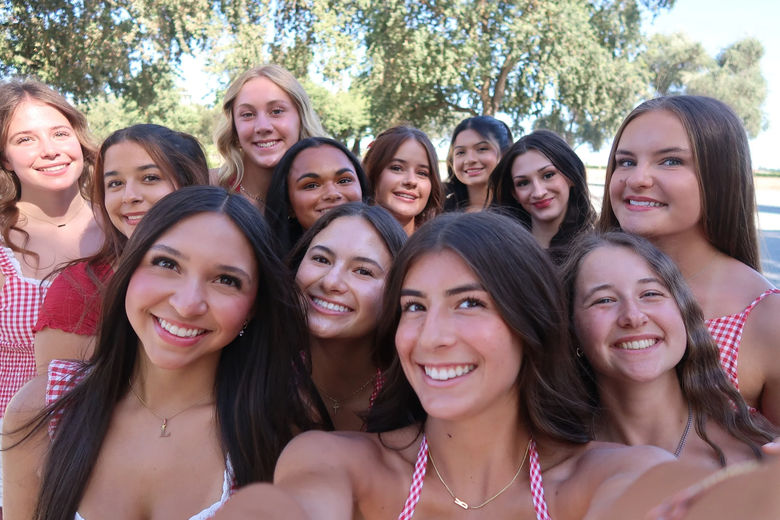 MC Senior VIP Model Team taking a selfie together during our 4th of July photoshoot