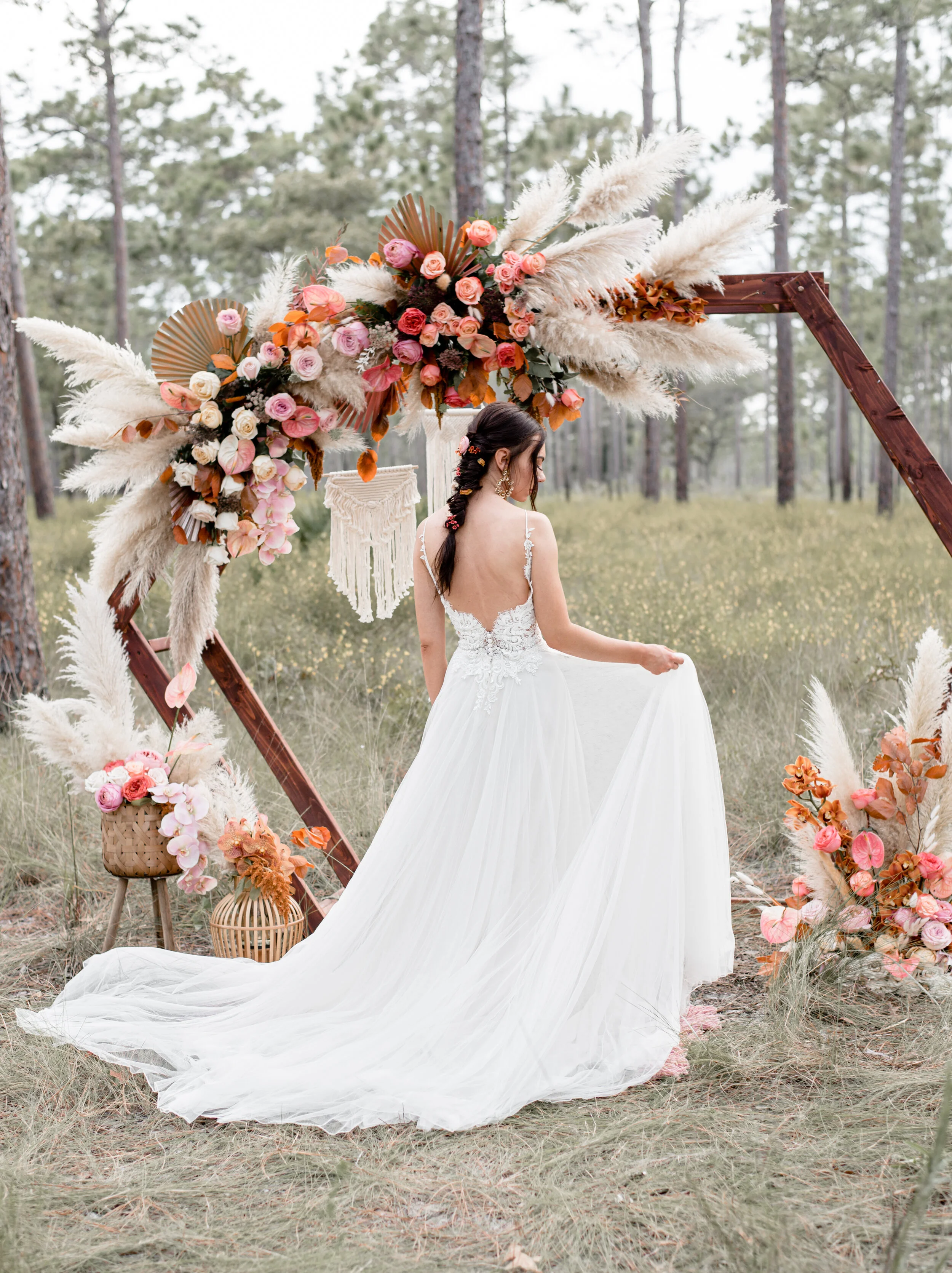 boho-wedding-ceremony-flowers