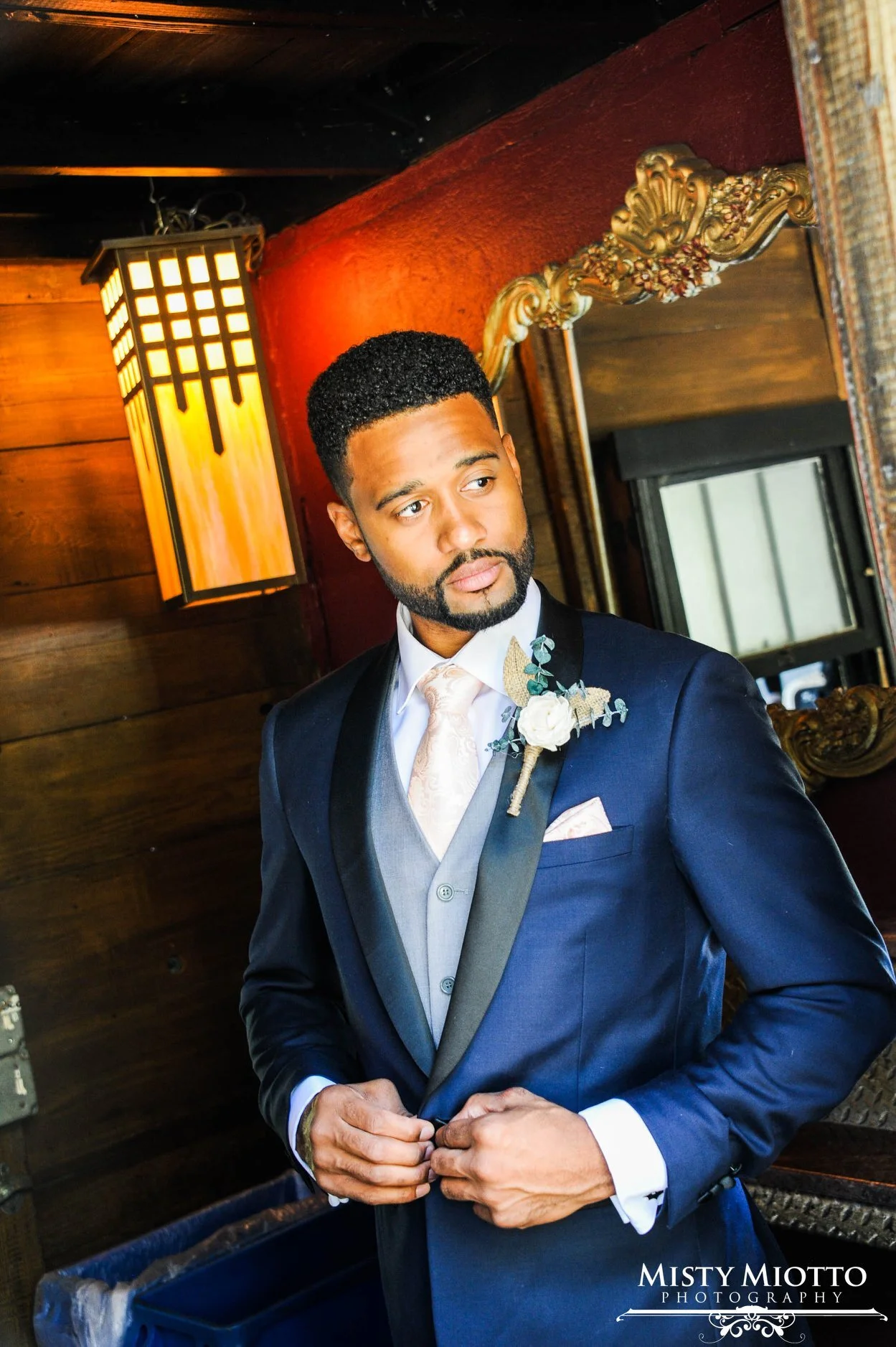 wood wedding flowers-boutonniere