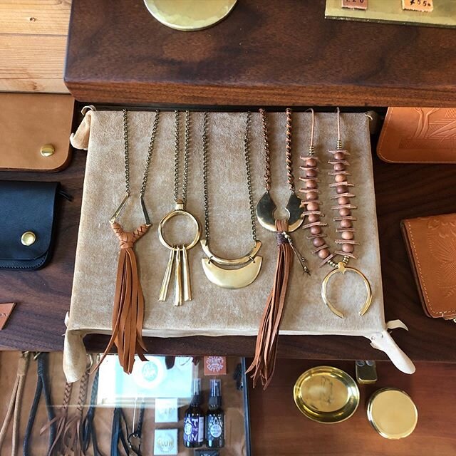 Shop is closed today - but open this coming Wed- Sunday.  Happy Birthday @swansienna !!