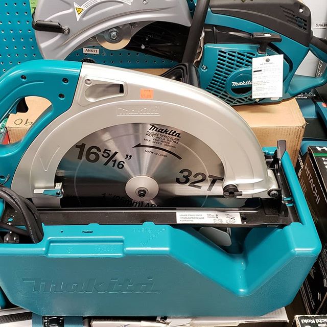 It not a question what you need a 16&quot; skill saw for, but what wouldn't you need it for.
#makita #mantools #toolsofthetrade