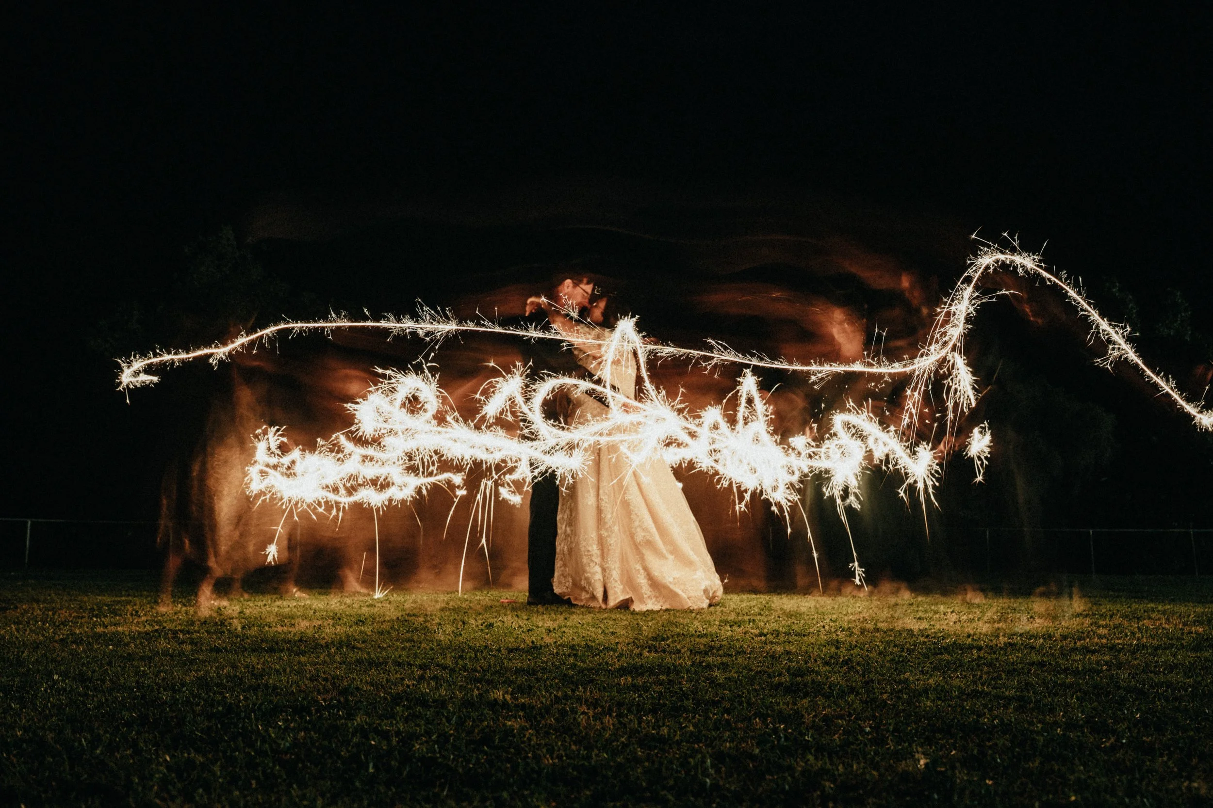 Rach + Tim Sneak Peek-23.JPG