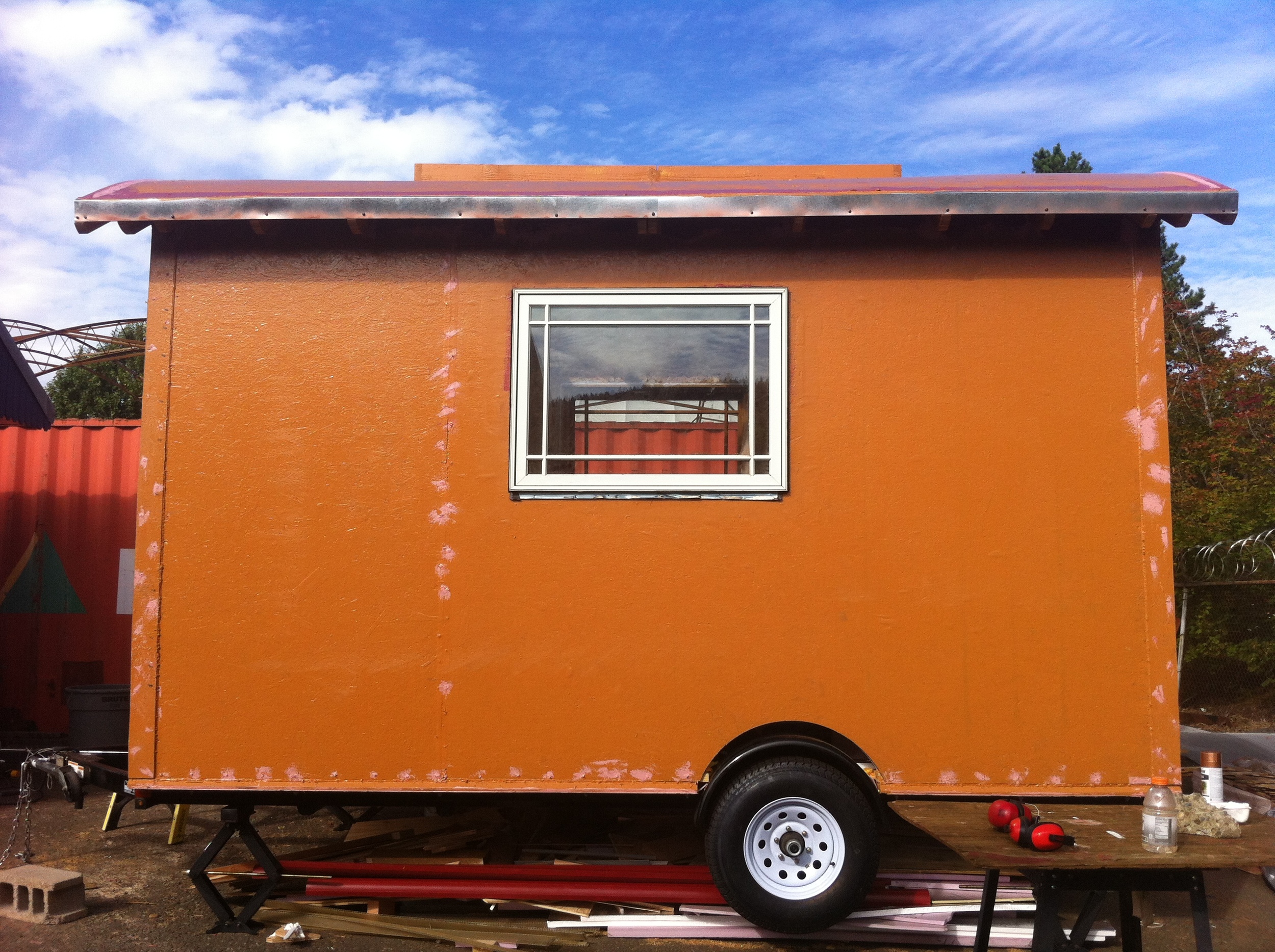 Linas-Tiny-House-with-Kitchen-Windows.jpg