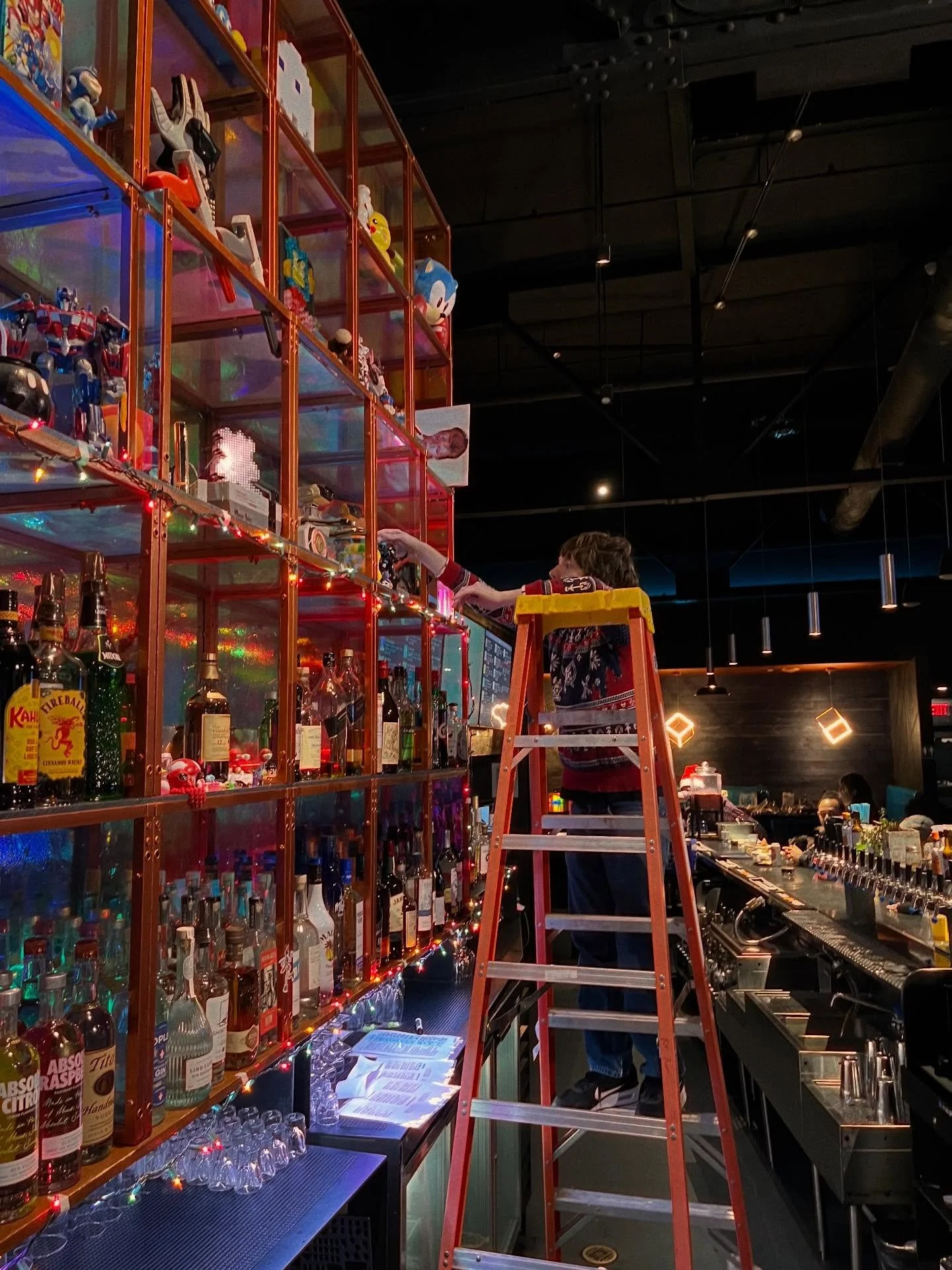 Bit Bar is closed Christmas Eve and Day. Open at Noon December 26th through December 31st for school vacation week.