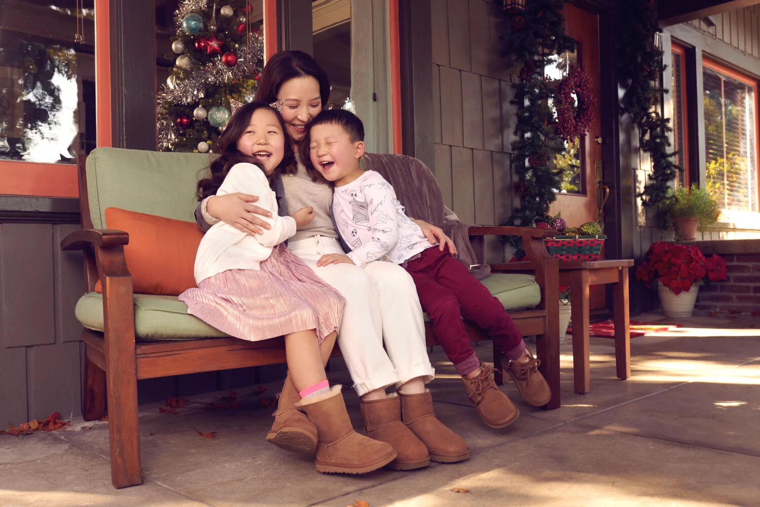 KimNaboznyProductions_UGG_Holiday2020_10.jpg