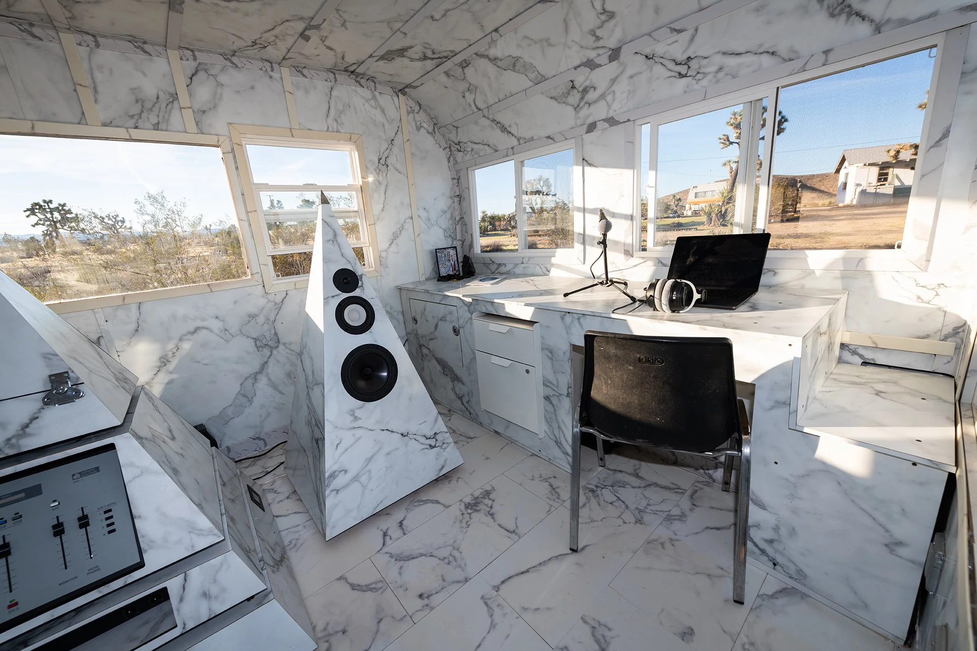 Ian James_KHLZ Radio-201.jpg