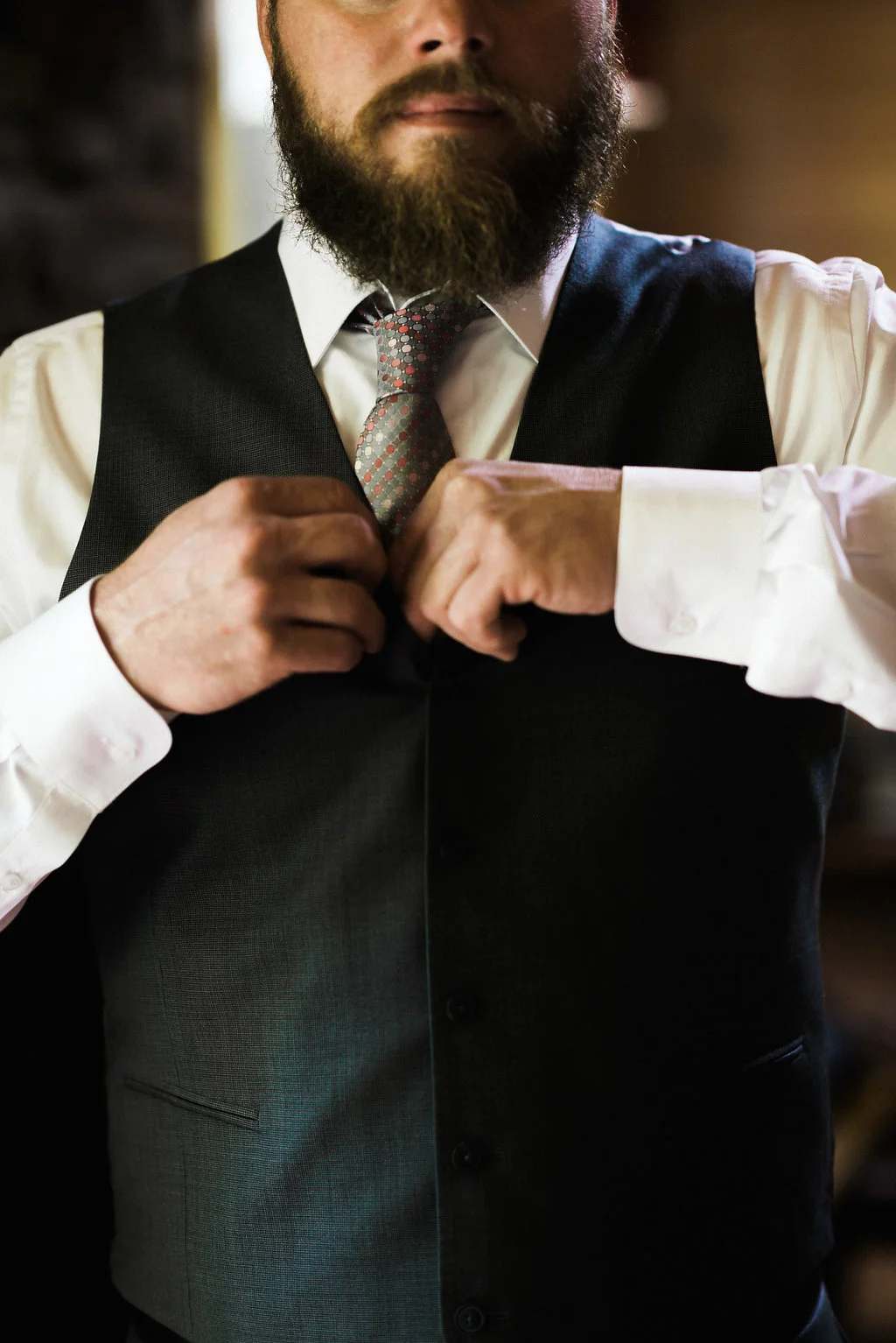 groom spiffing up