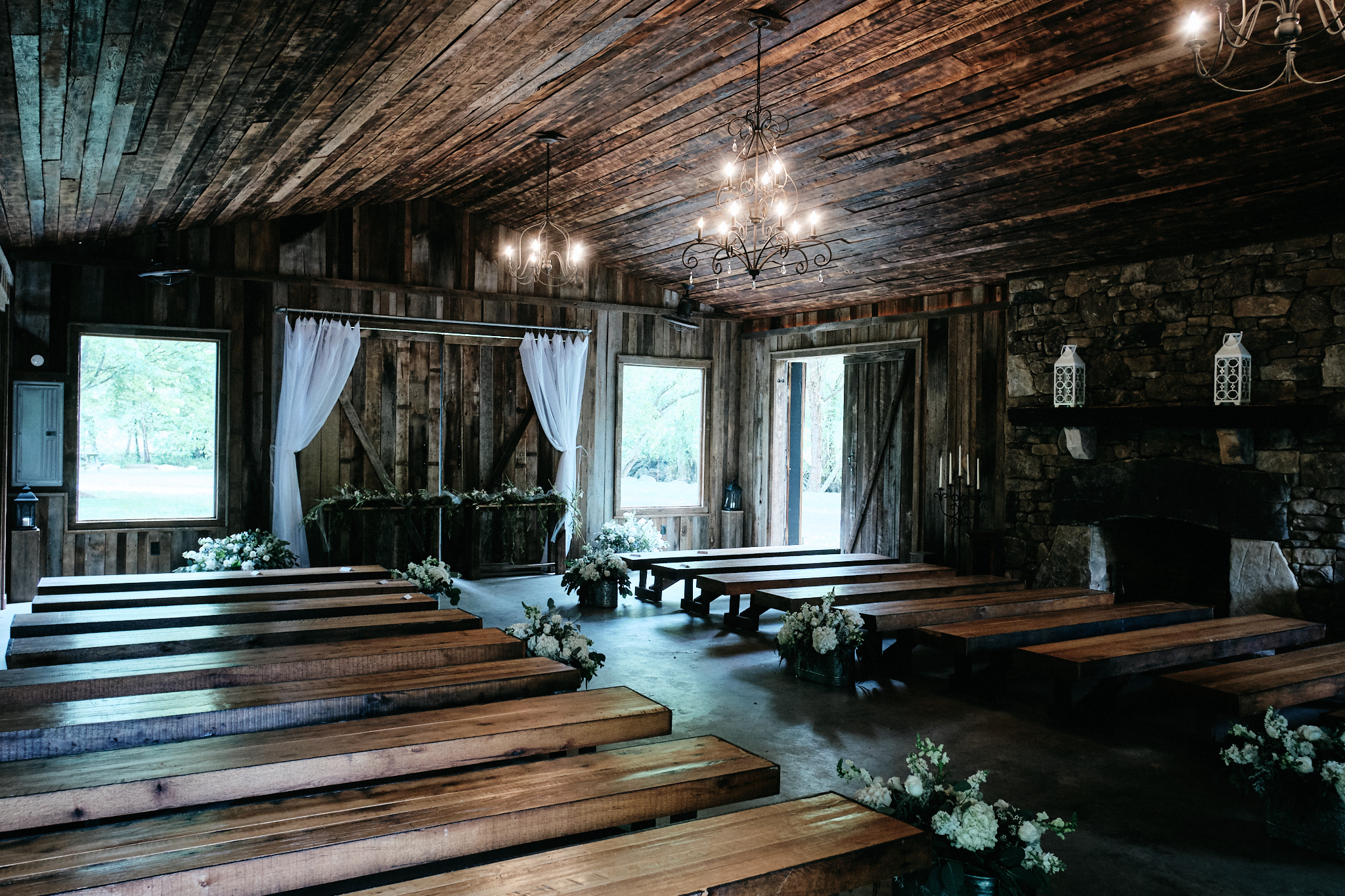 Hiawassee river Chapel interior
