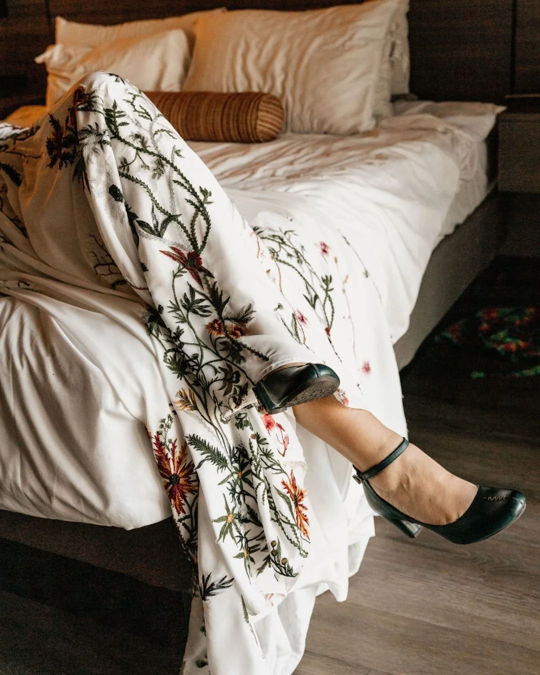 &quot;I'll come out of the woods when you can prove there's a better place to be.&quot;
~words from Lori Hetteen's Stacks of Kindnesses. @lorihetteen ❤️

Throwback to Rob &amp; Myranda&rsquo;s wedding at Fall Creek Falls State Park &mdash; a day burs