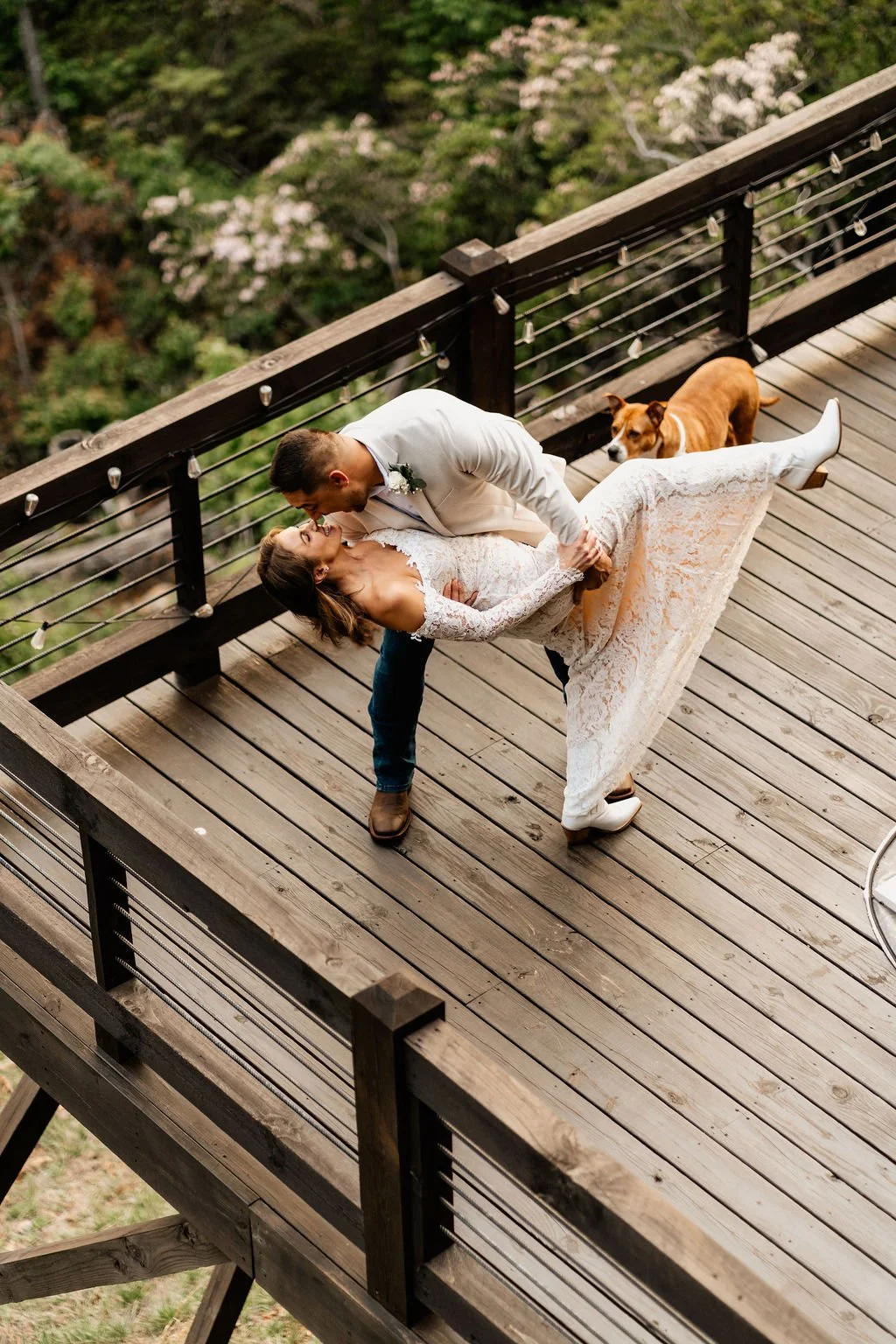 Best Time of Year to Get Married in Blue Ridge, Georgia and the Nantahala Mountains of Western, North Carolina