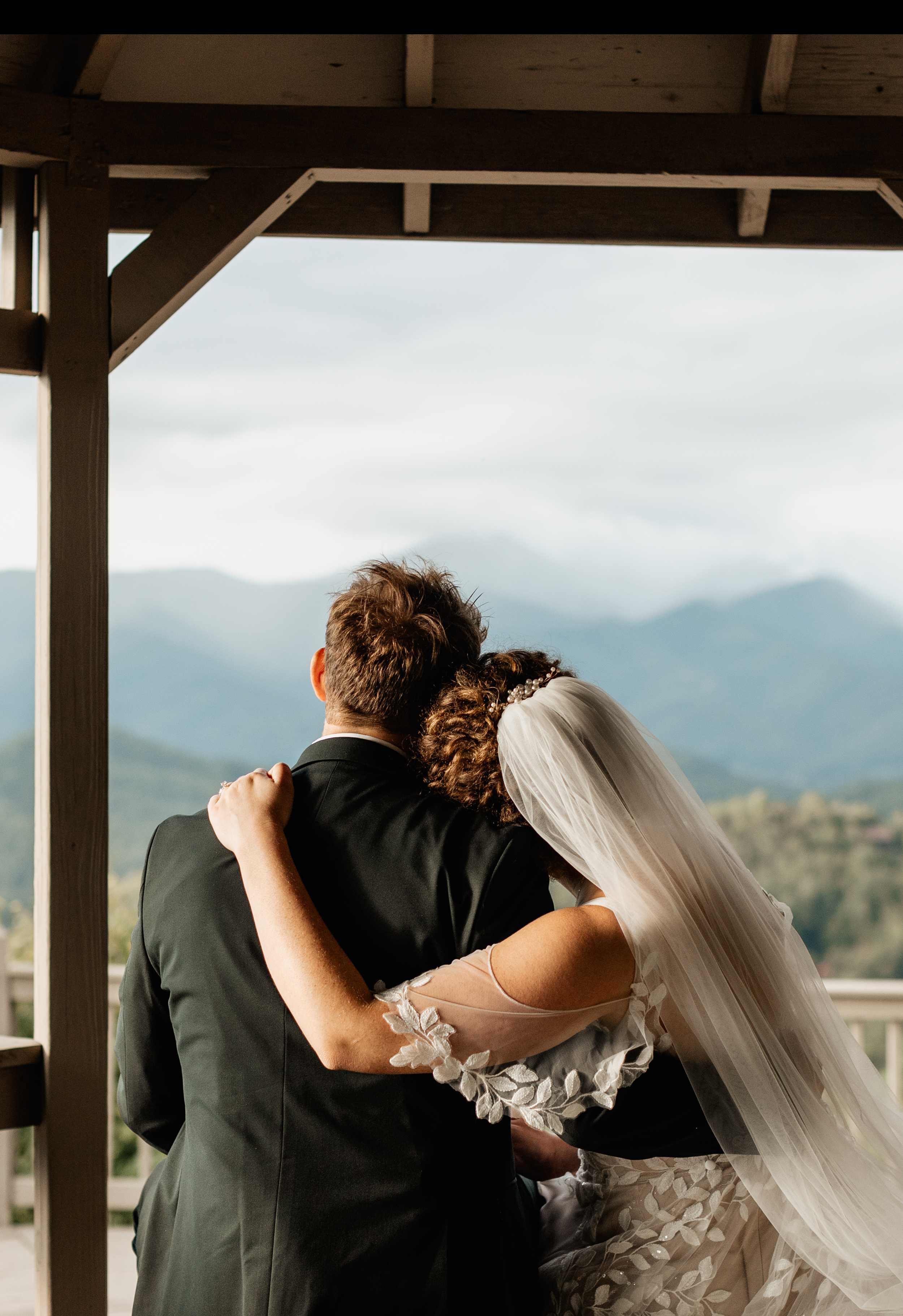 Five-star review from Miranda and Greyson — Blue Ridge Georgia mountain wedding photography by Appalachian Wedding Photography