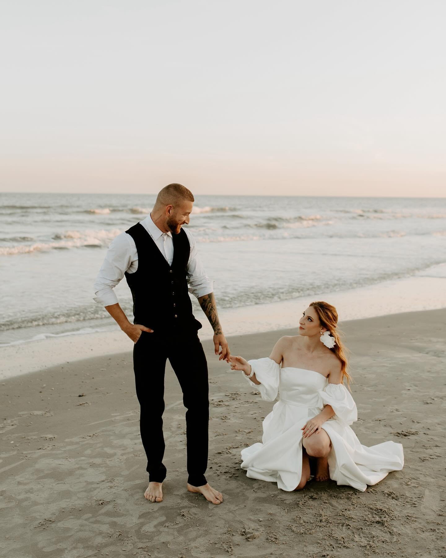 Mentally on a beach somewhere✨ I need to make beach sessions a thing this summer. Who&rsquo;s in?⁣
⁣
#beach #beachphotography #beachphotoshoot #elopement #beachelopement #beachday #beachvibes #elopementlove #husband #wife #summer #summertime #summerv