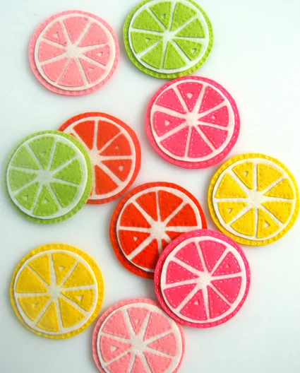 Fruit slice coaster tutorial from http://www.purlsoho.com/ 