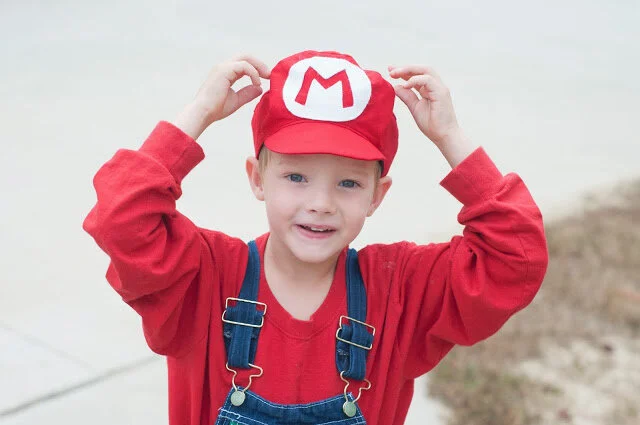 DIY handmade costume sewing ideas, with patterns and how-tos. Come see (almost) all the costumes I’ve ever made for my kids, from the very beginning! || PIn Cut Sew Studio #costumes #Halloween #cosplay #sewingcostumes #easysewing #costumestomake #diycostumes