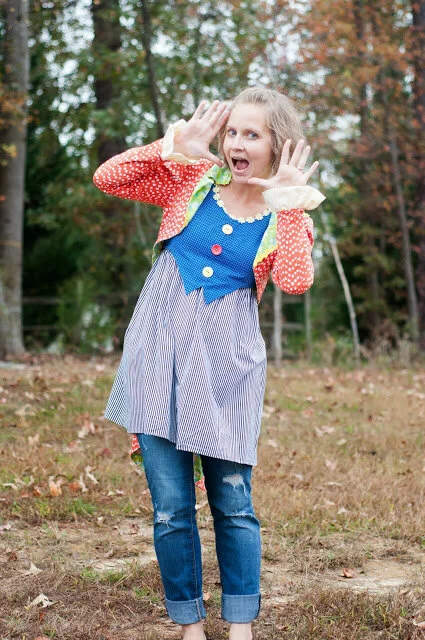 DIY handmade costume sewing ideas, with patterns and how-tos. Come see (almost) all the costumes I’ve ever made for my kids, from the very beginning! || PIn Cut Sew Studio #costumes #Halloween #cosplay #sewingcostumes #easysewing #costumestomake #diycostumes
