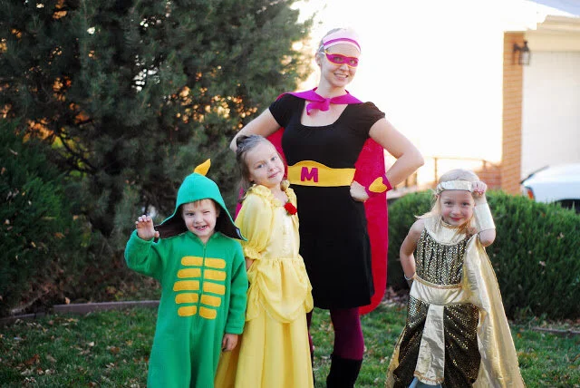 DIY handmade costume sewing ideas, with patterns and how-tos. Come see (almost) all the costumes I’ve ever made for my kids, from the very beginning! || PIn Cut Sew Studio #costumes #Halloween #cosplay #sewingcostumes #easysewing #costumestomake #diycostumes