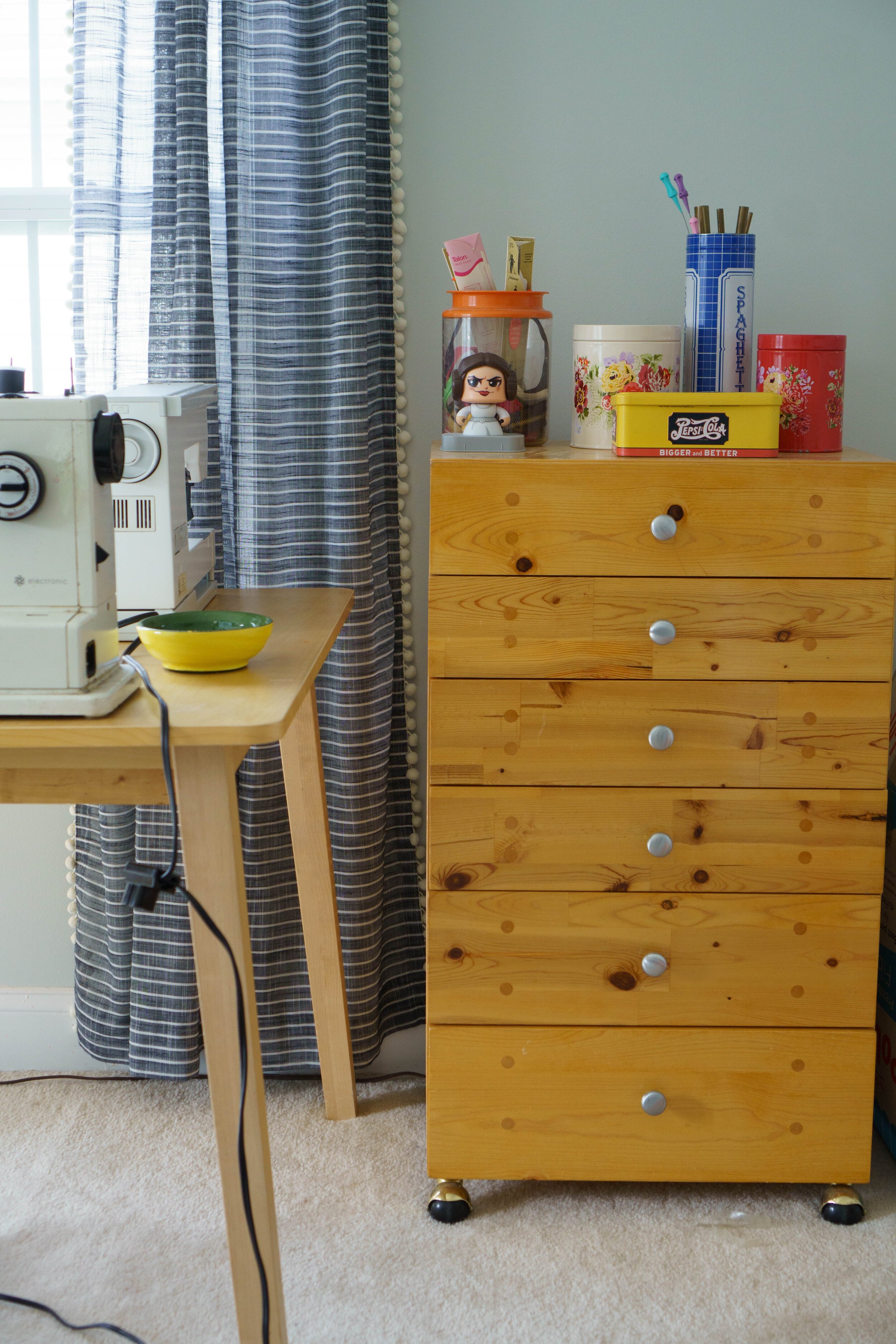 All my best tips for sewing and craft room organization! Learn how to keep your space clean, organized and clutter free, with good systems and good habits. || Pin Cut Sew Studio #sewingroom #craftroom #organization
