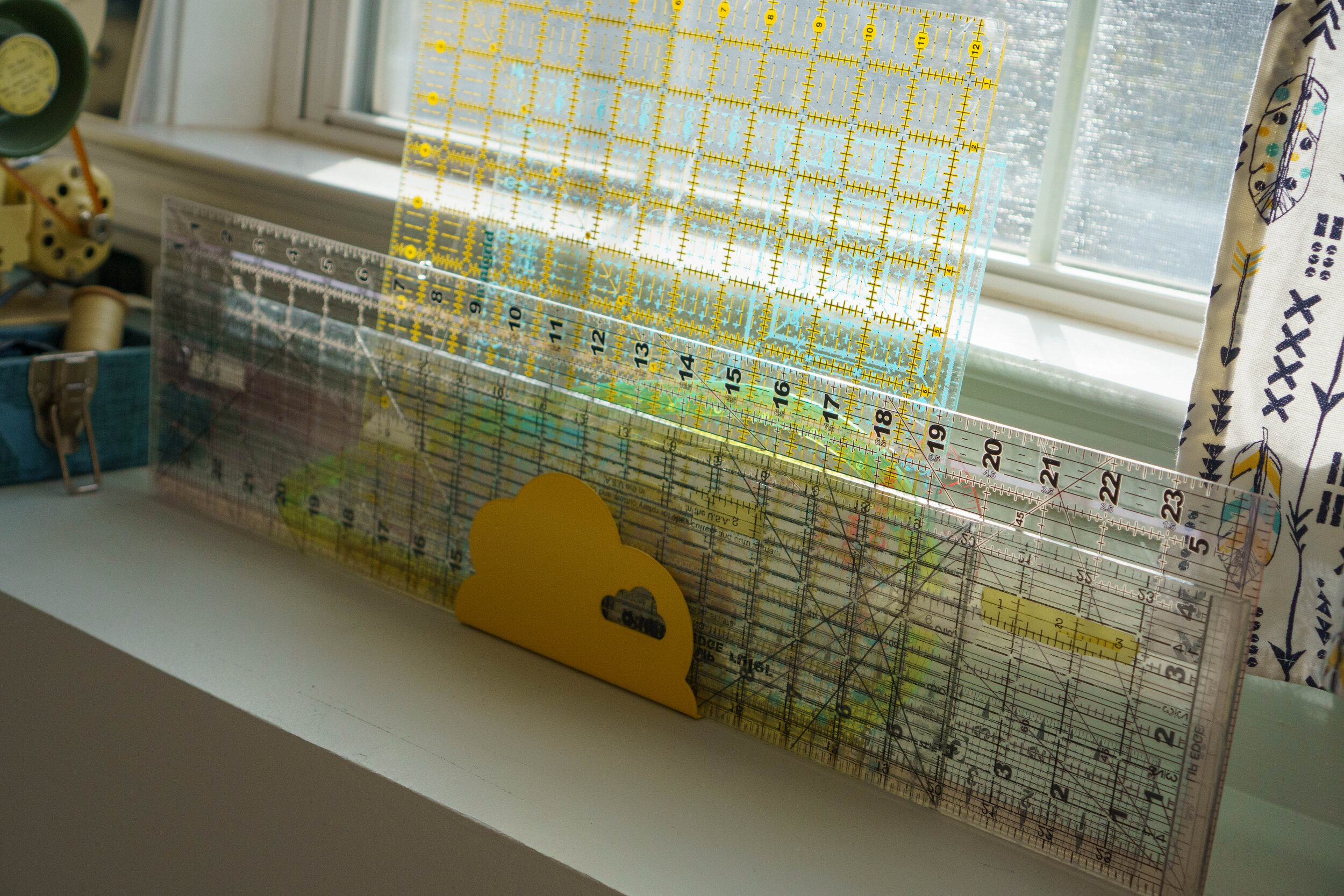 All my best tips for sewing and craft room organization! Learn how to keep your space clean, organized and clutter free, with good systems and good habits. || Pin Cut Sew Studio #sewingroom #craftroom #organization