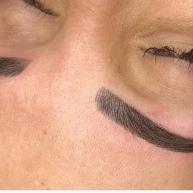 Touch up with NANO strokes. Who is a brow artist wanting to learn this technique!? โค๏ธ