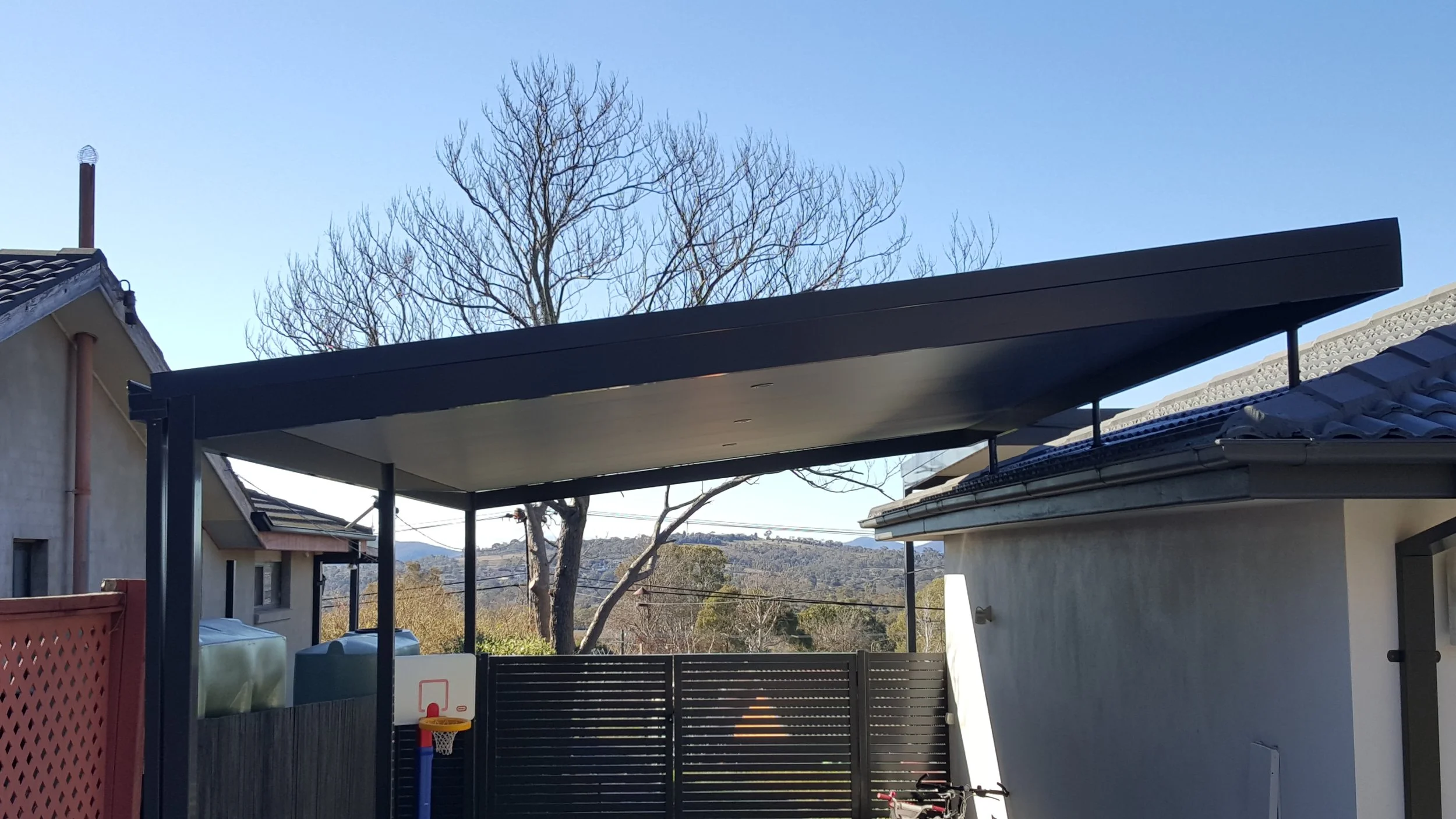 colorbond-fly-over-carport-in-lyons