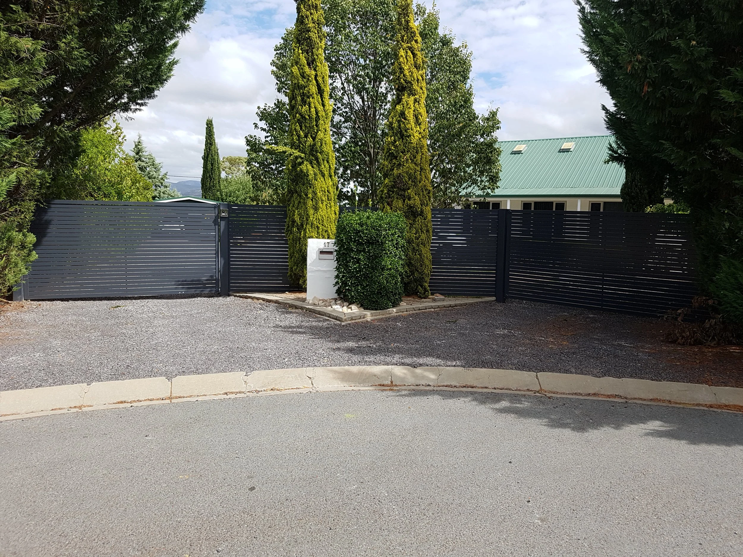 large-single-automatic-swing-gates-monash