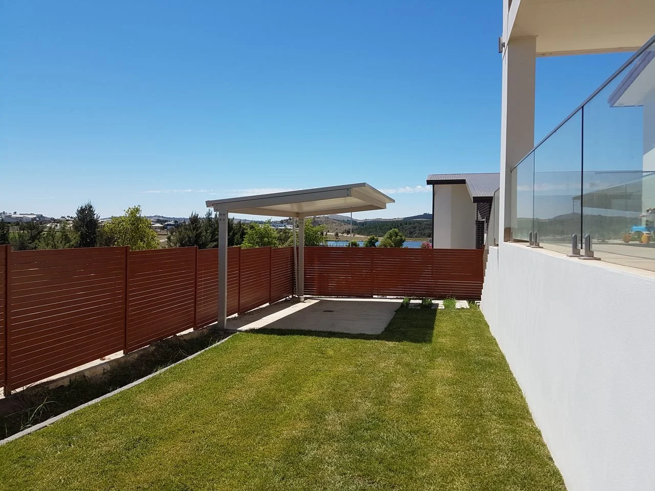 Cantilever Pergola 