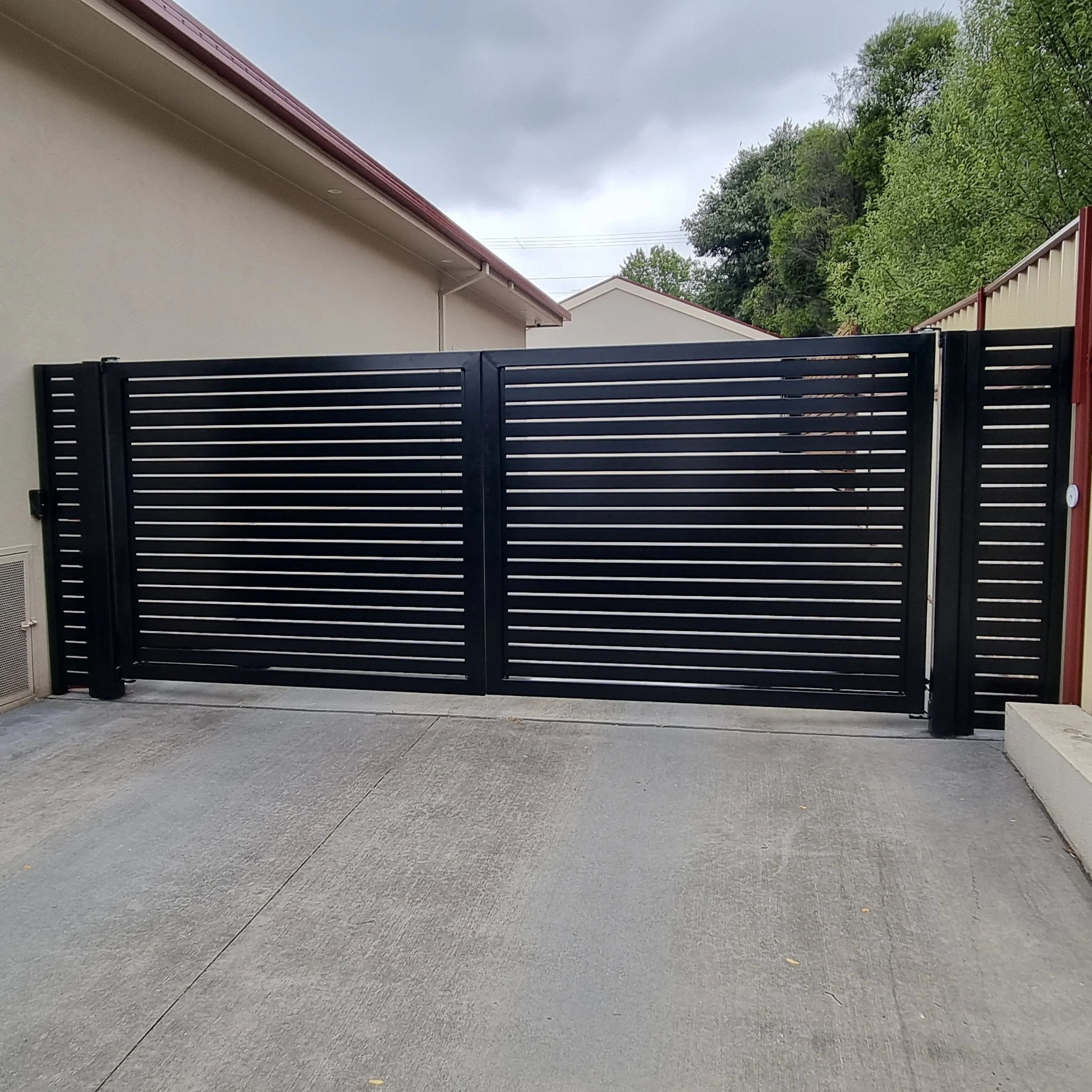 Slat gate.jpg