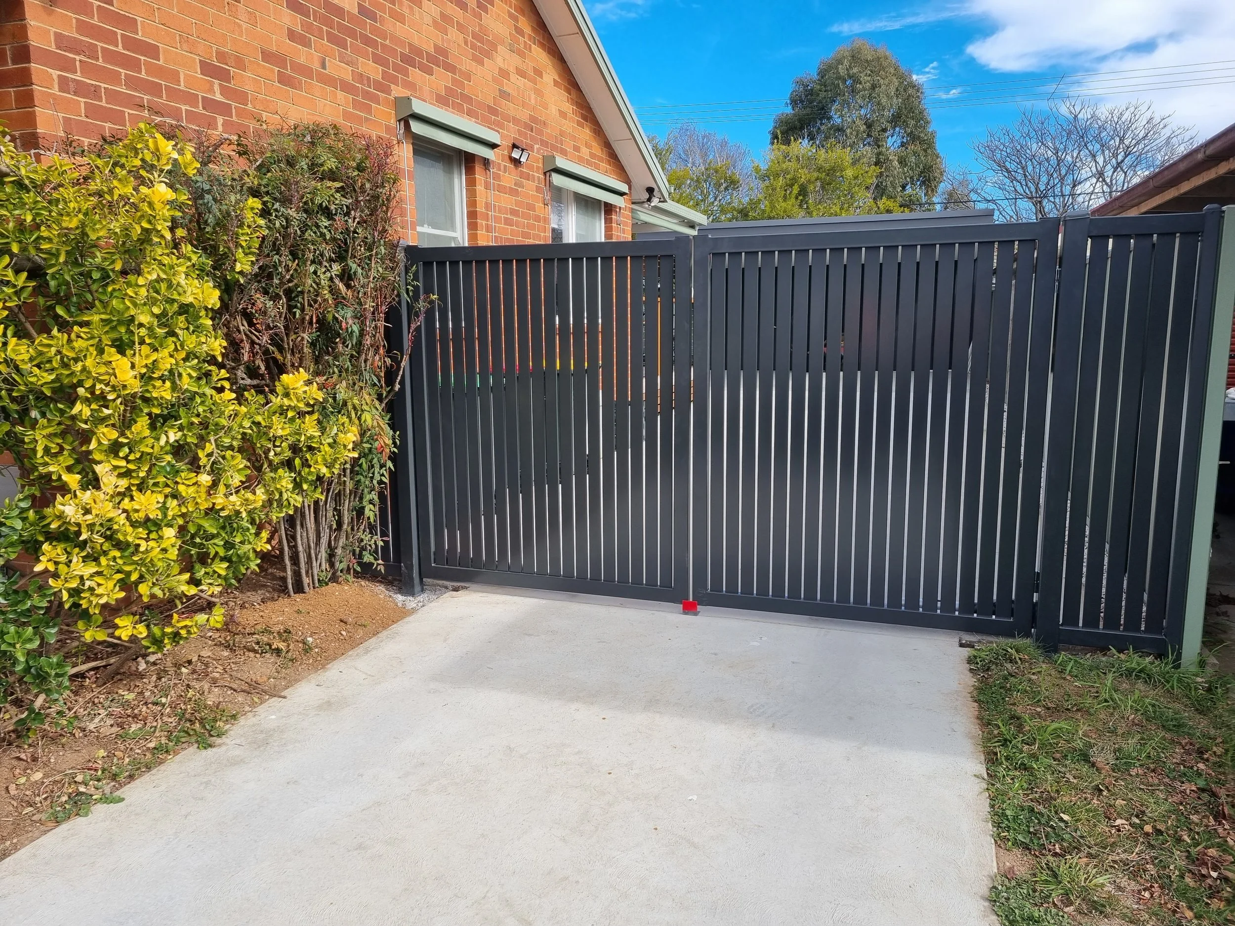Veritcal slat gate.jpg