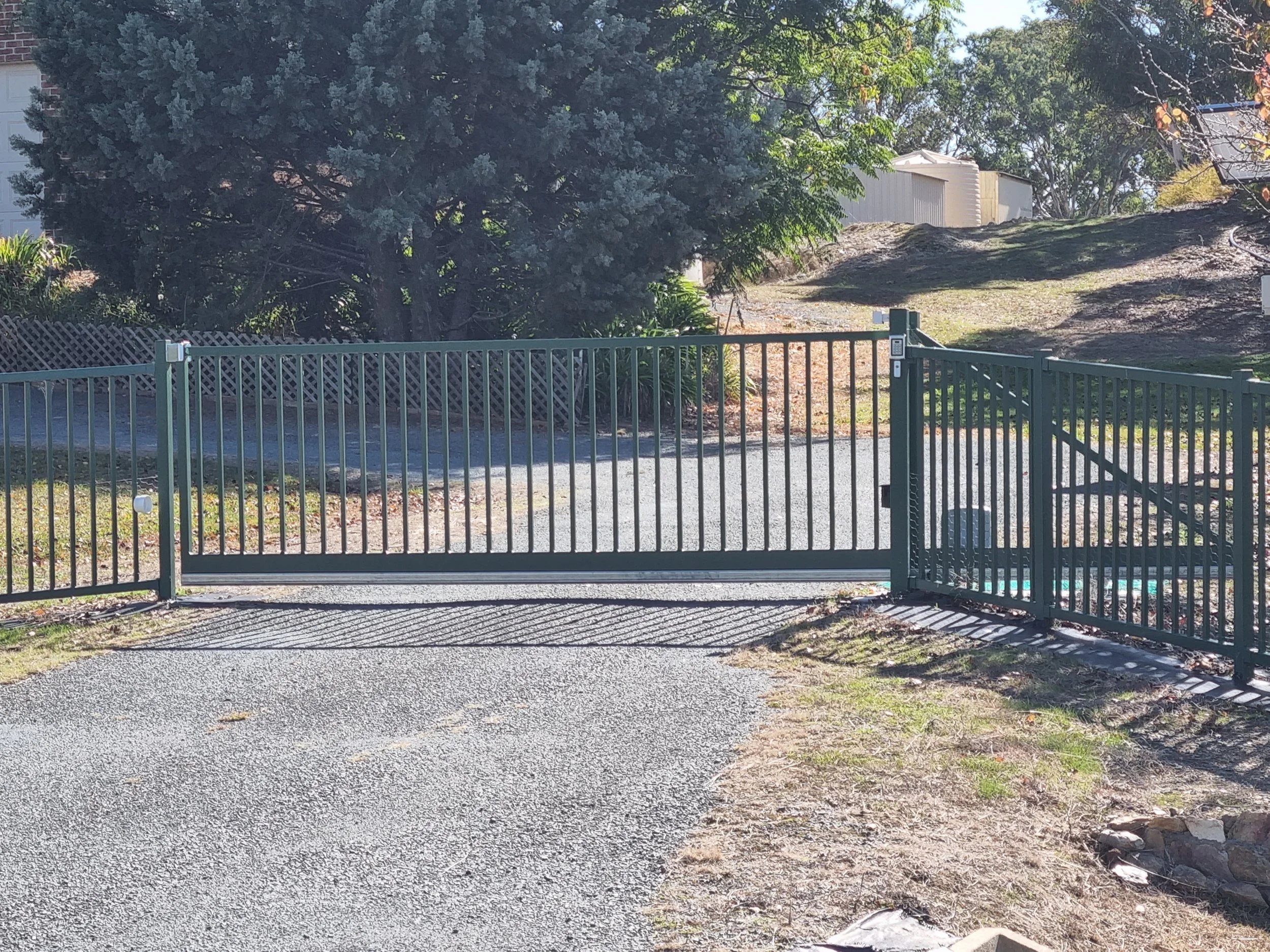 Automated Canilever sliding gate
