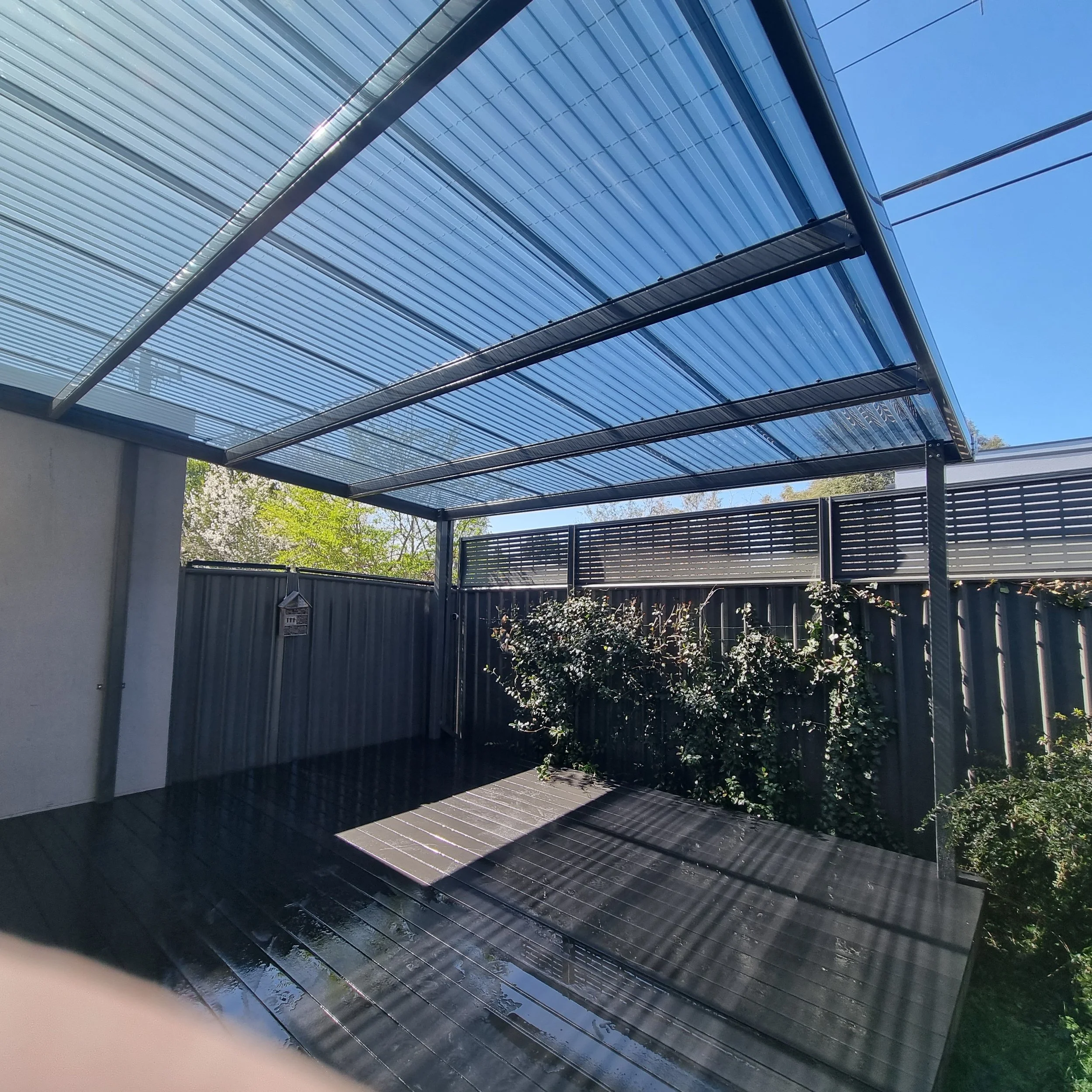 Flat roof pergola
