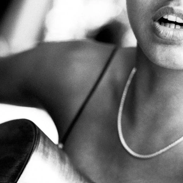 Las Curvas, a girl and her guitar in harmony, Holguin 2002
