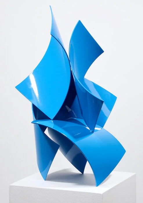 Bluebird_22x13x15_700.jpg