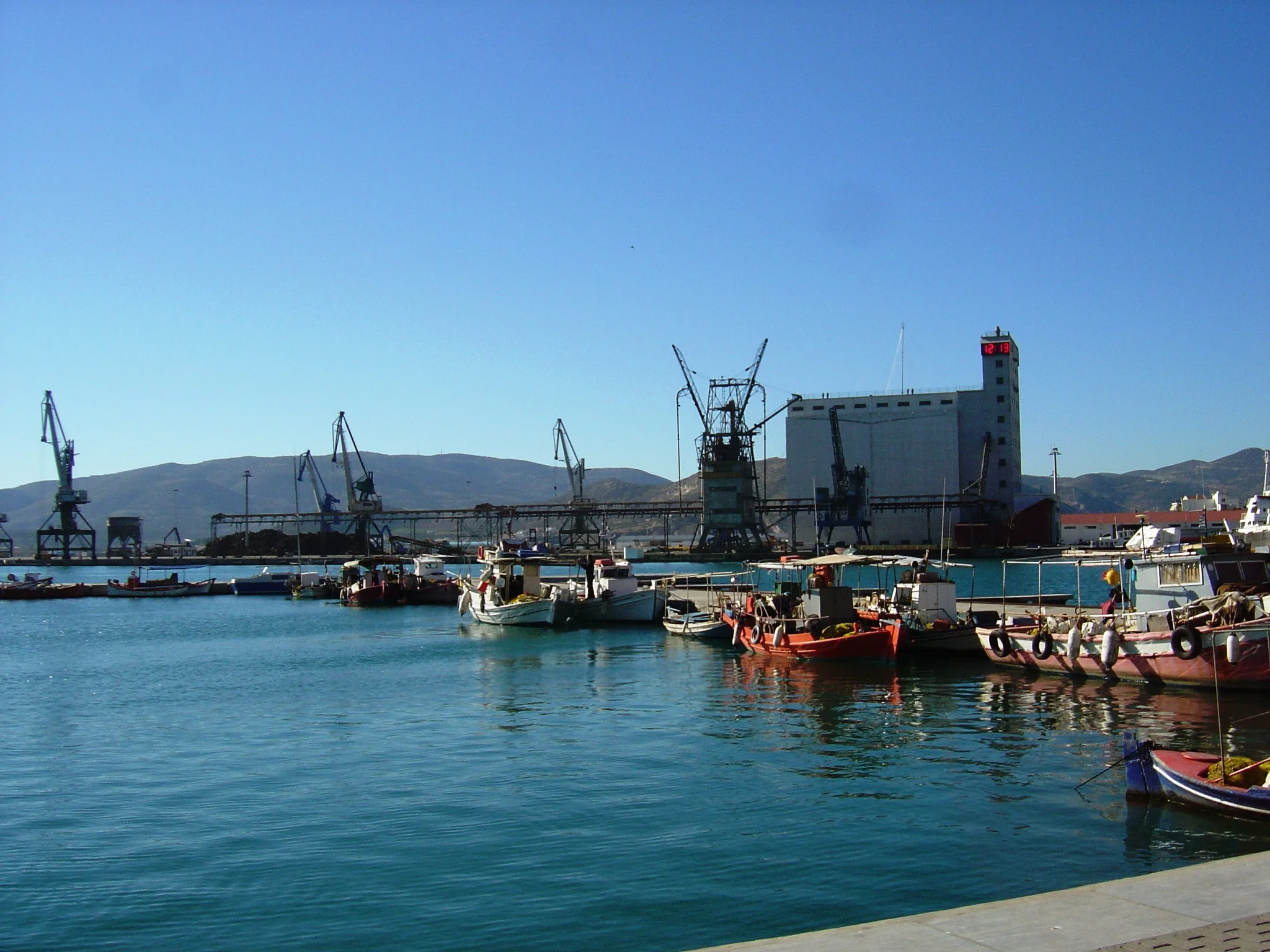Volos harbor 065.jpg