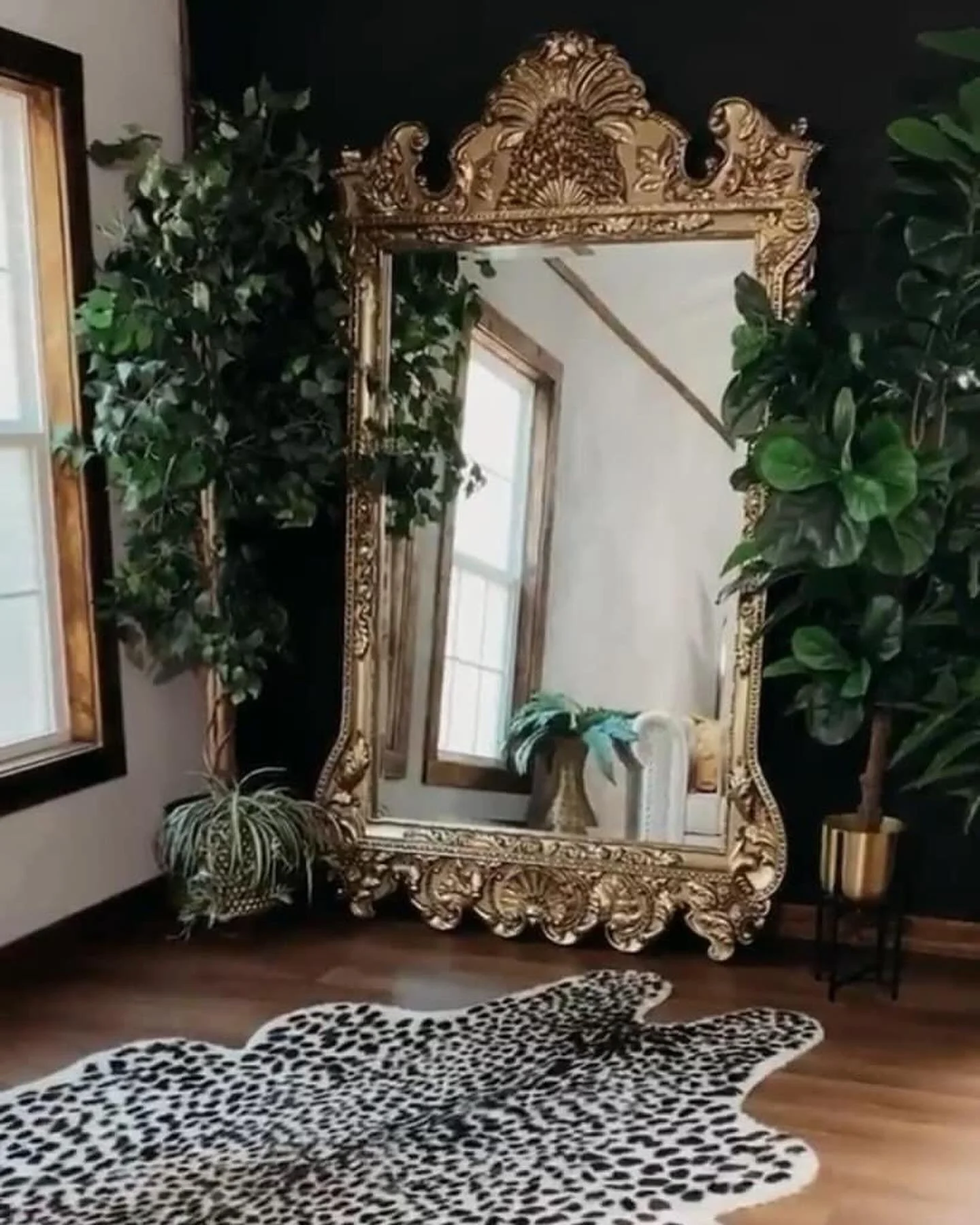 π The holidays are right around the corner, and things are about to get BUSY! ππΌ Don’t wait until the last minute to plan the perfect gift for that special someone in your life.
Start planning now to ensure your gift is thoughtful, personal