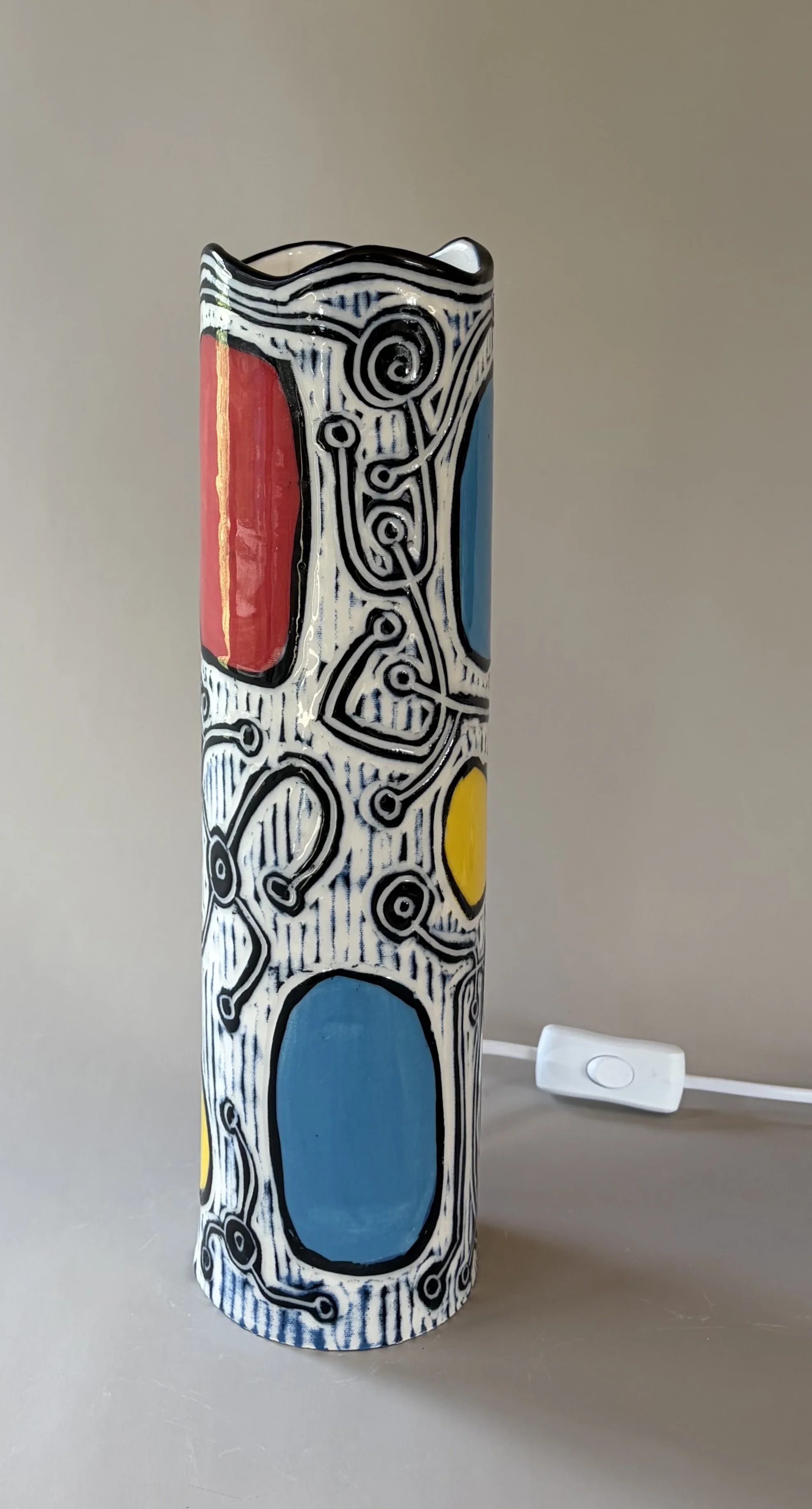 QUEST SERIES - PORCELAIN LAMP