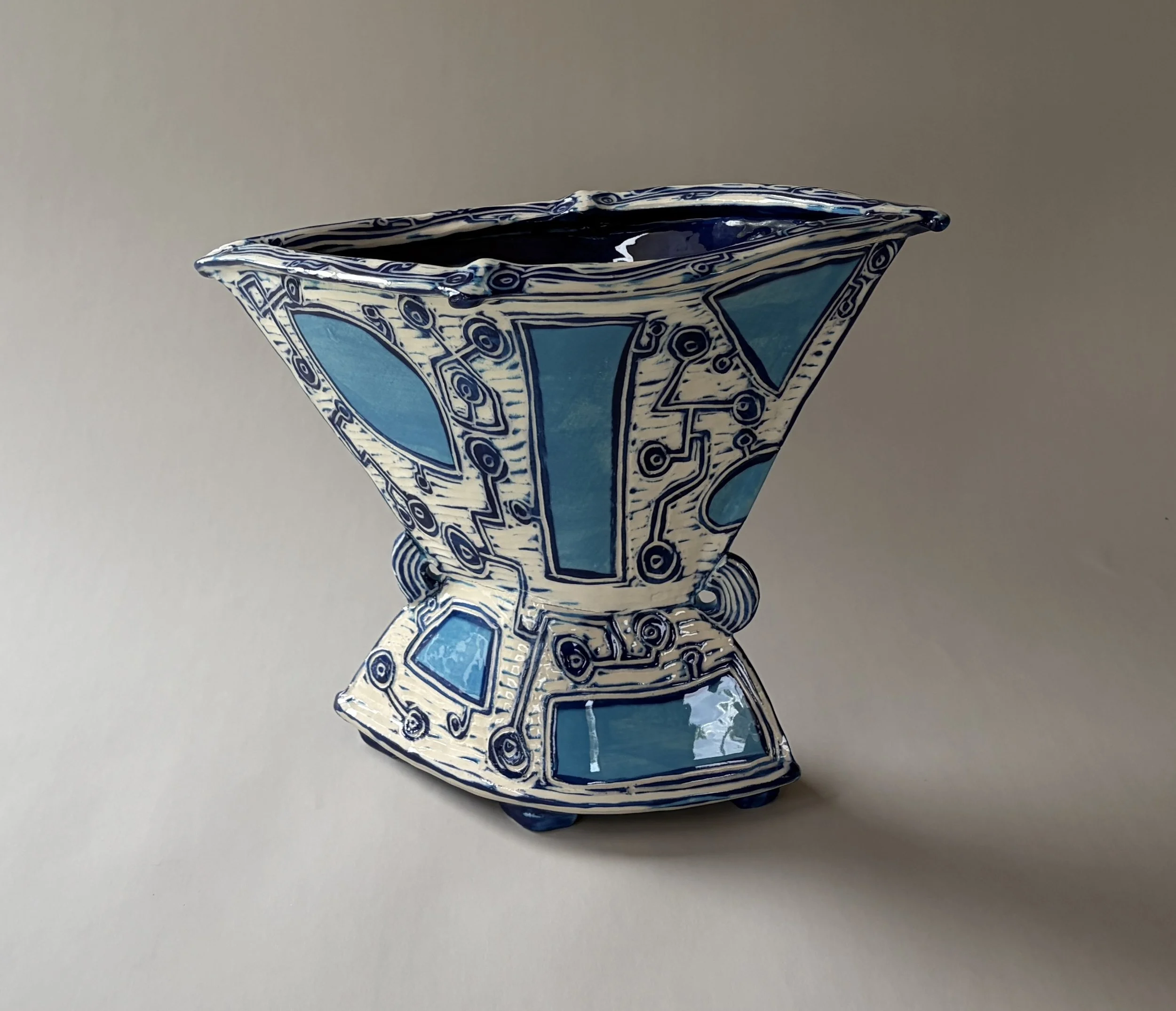 BLUE QUEST - SLAB VASE