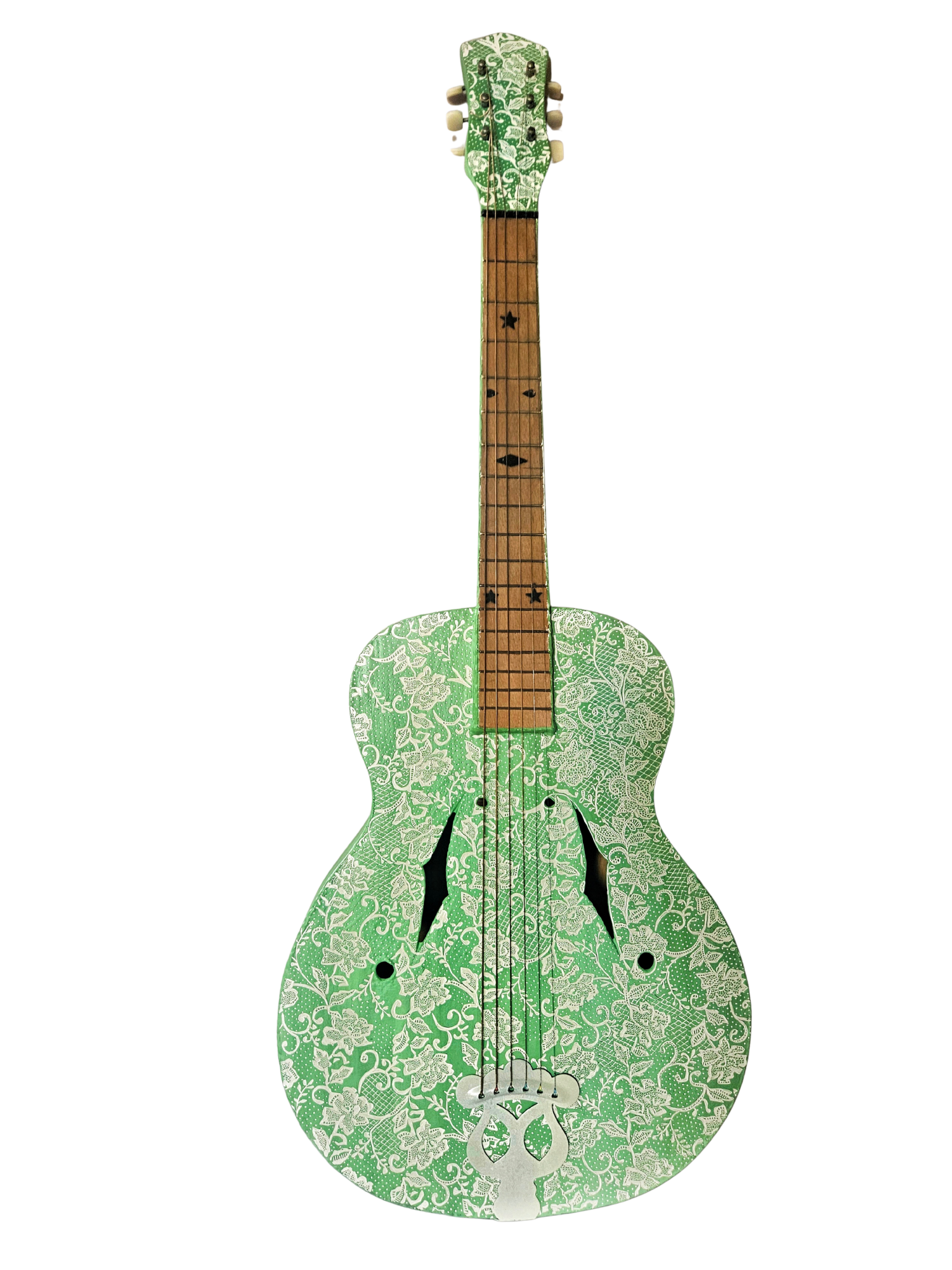 HARMONIC STUDY IN LACE