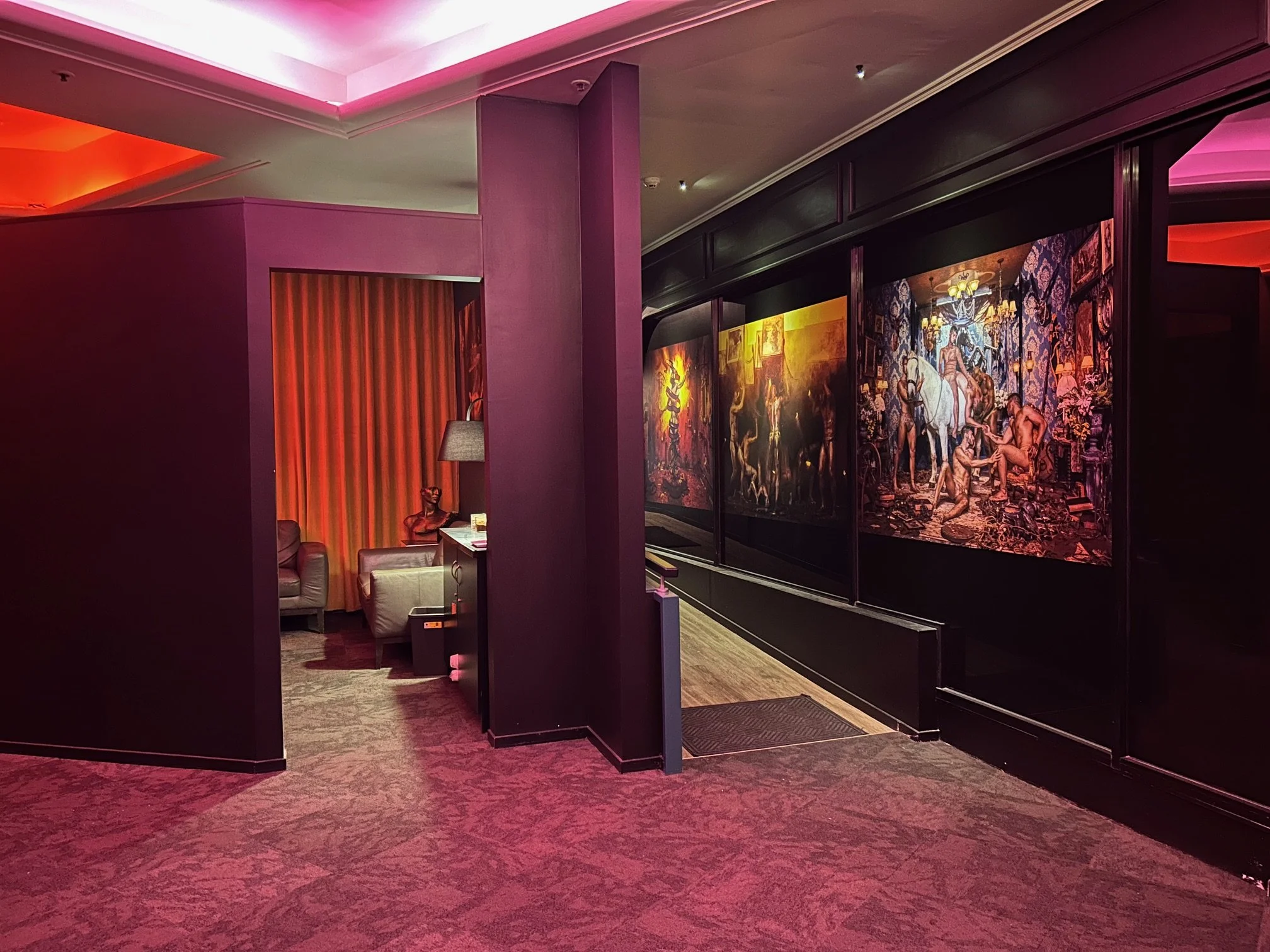 foyer 2.jpeg