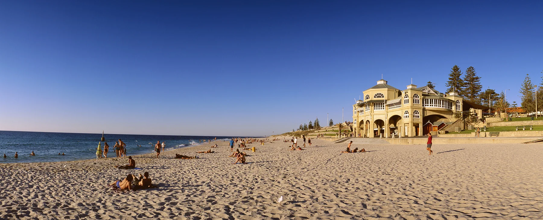 Cottesloe Beach with Cottesloe Beach Hotel, Perth