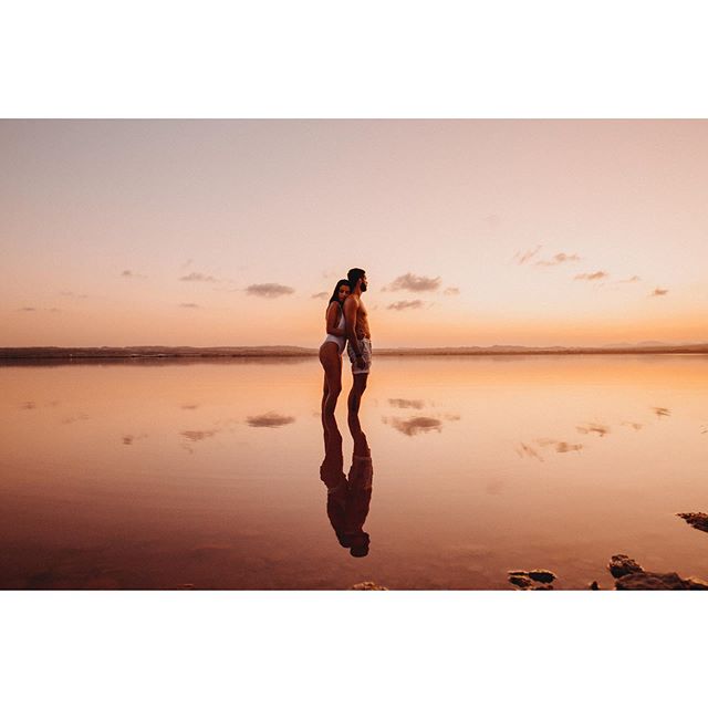 🌅Atardeceres especatculares. Pareja espectacular.
@bodafeurope 
#bodasconestilo #organizaciondeeventos #weddingplanner #luxuryweddingplanner #fotografodebodasalicante #bodafphotochallenge2001 #fotografodebodas #fotografosdeboda #mypwedding #wedding 