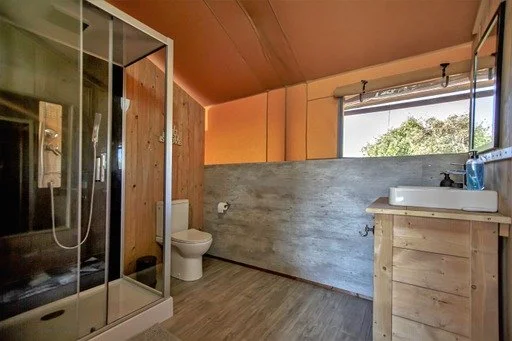 Presbathroom1.jpg