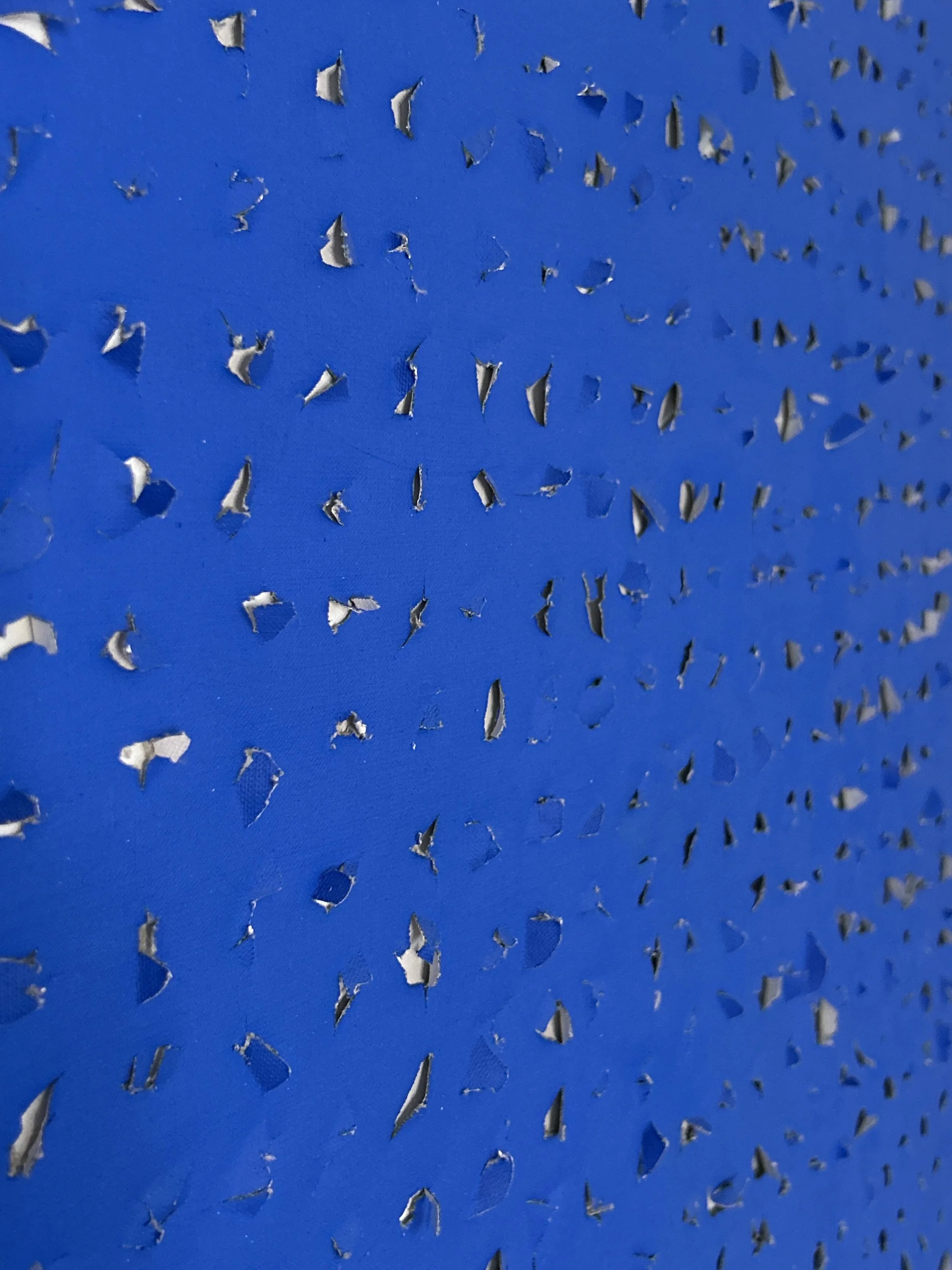 Relief_blue and white.jpg