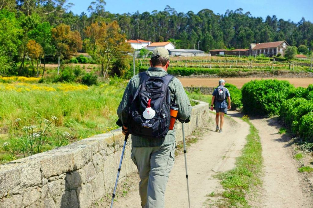 camino portugal walkers.jpg